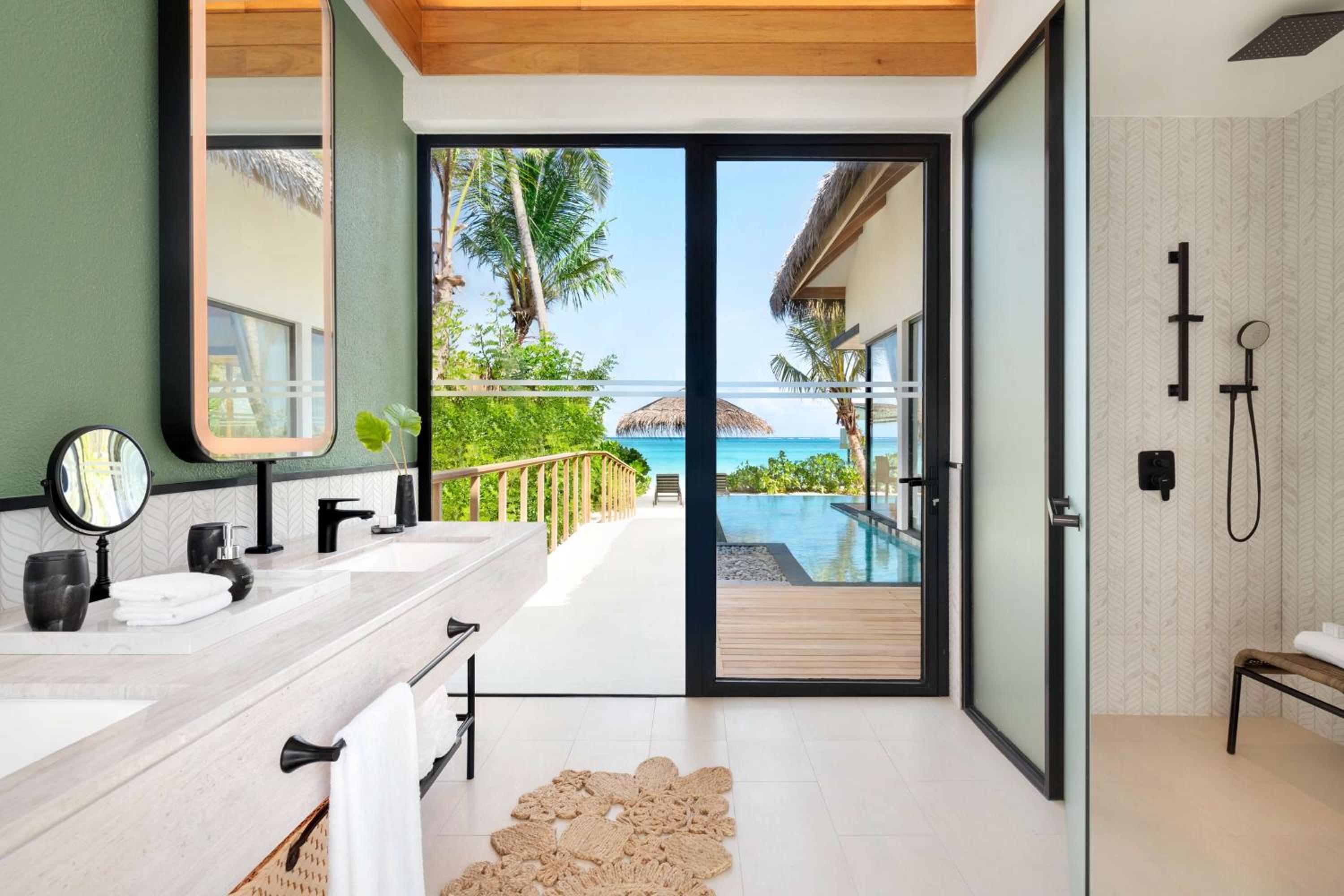 Hilton Maldives Amingiri Resort & Spa 42