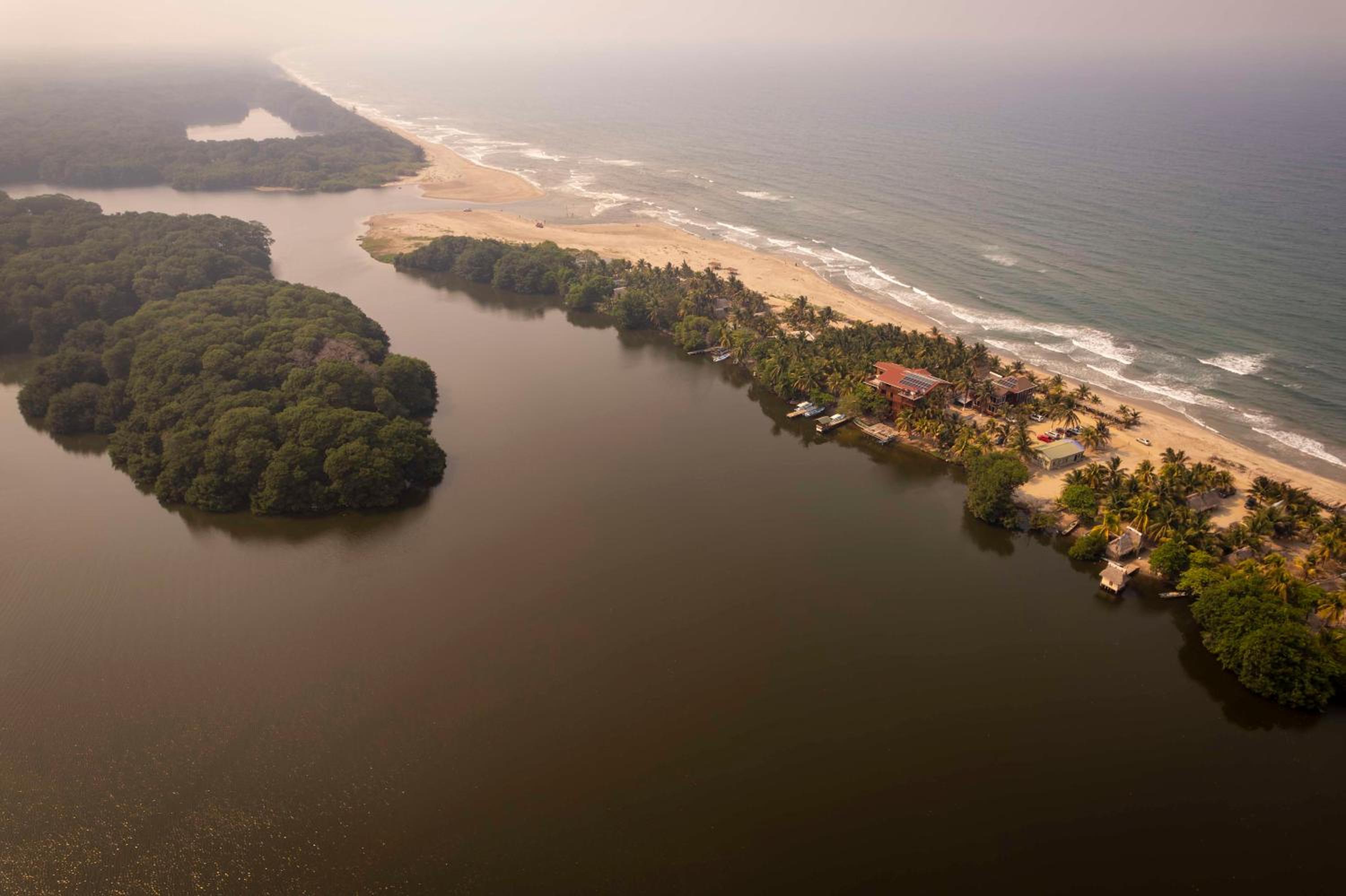 Indura Beach & Golf Resort Curio Collection By Hilton