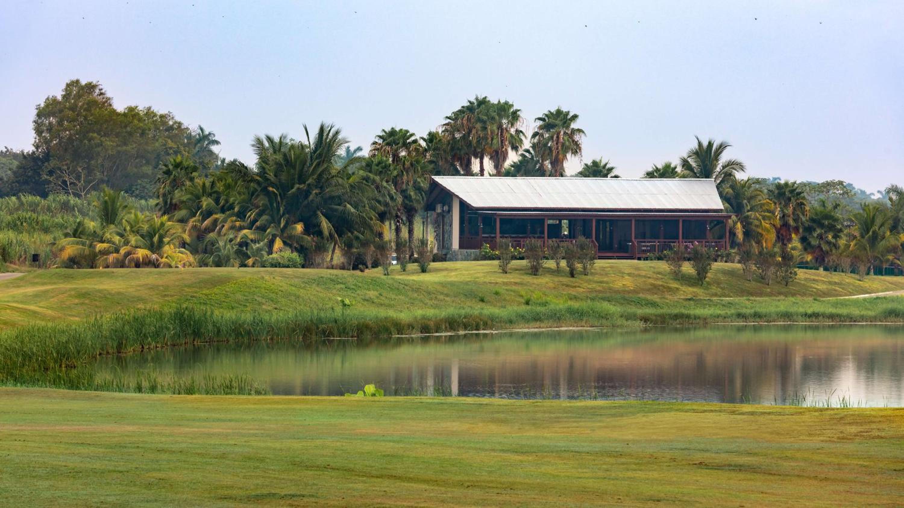 Indura Beach & Golf Resort Curio Collection By Hilton