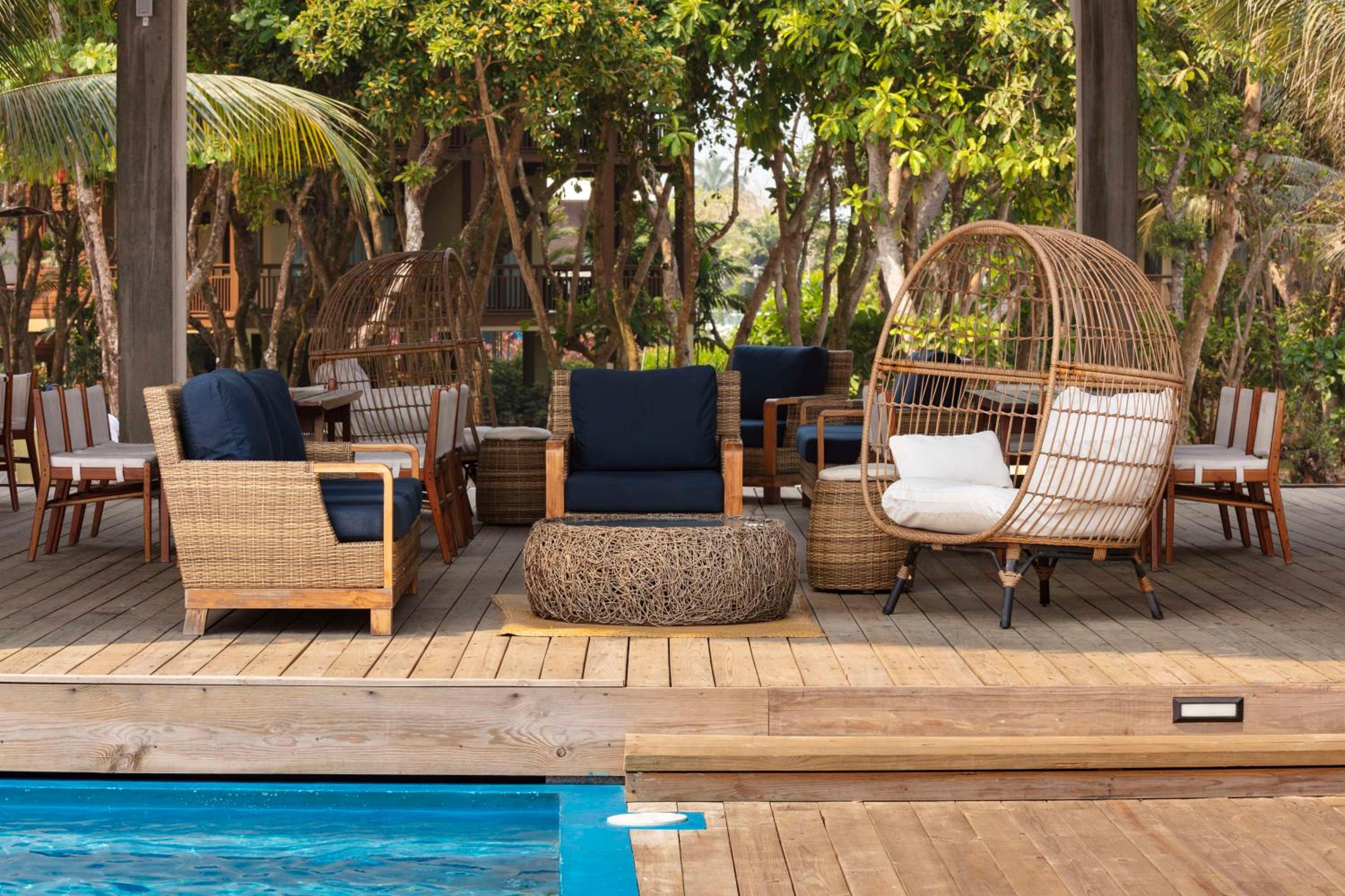 Indura Beach & Golf Resort Curio Collection By Hilton