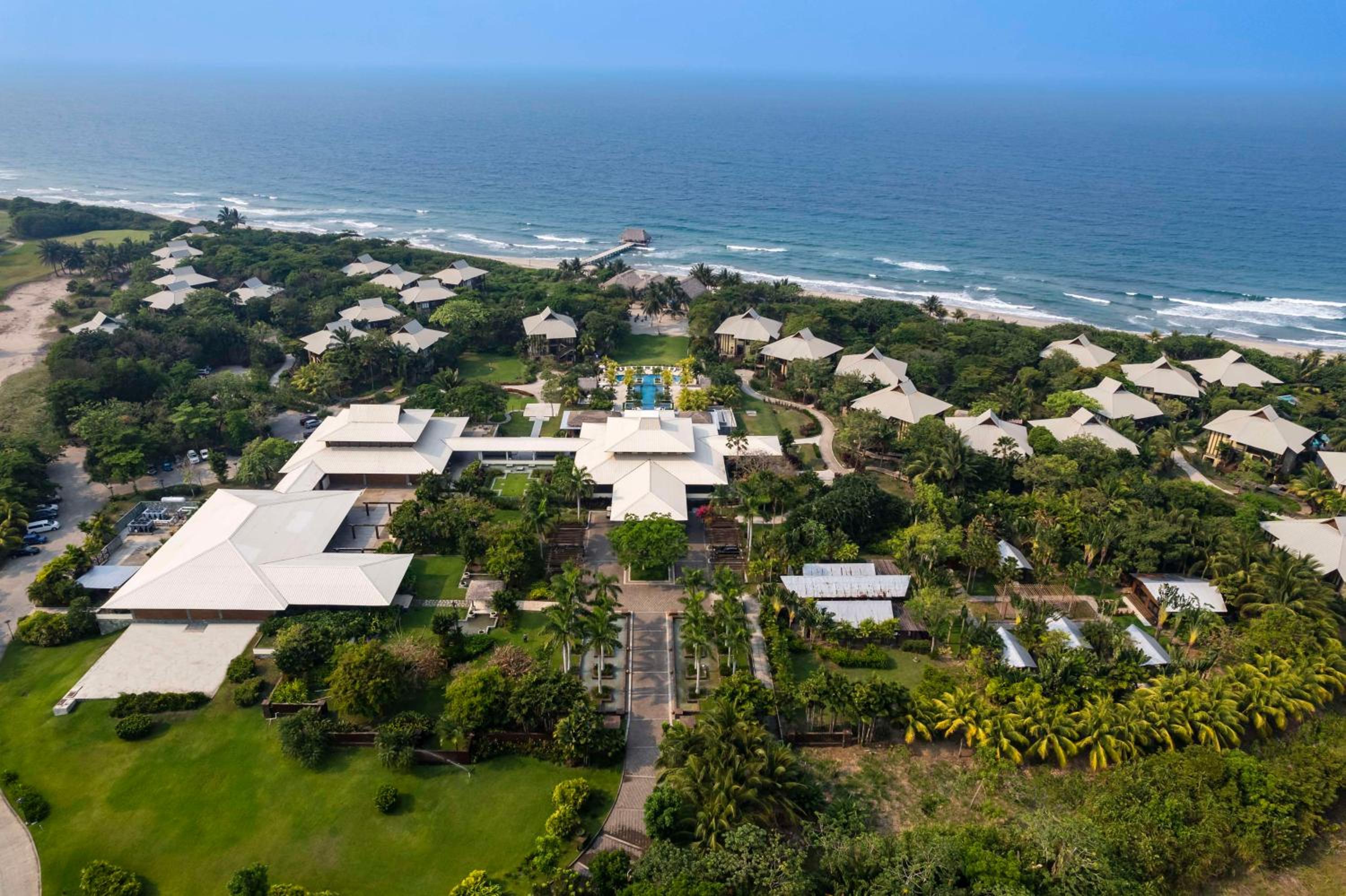Indura Beach & Golf Resort Curio Collection By Hilton