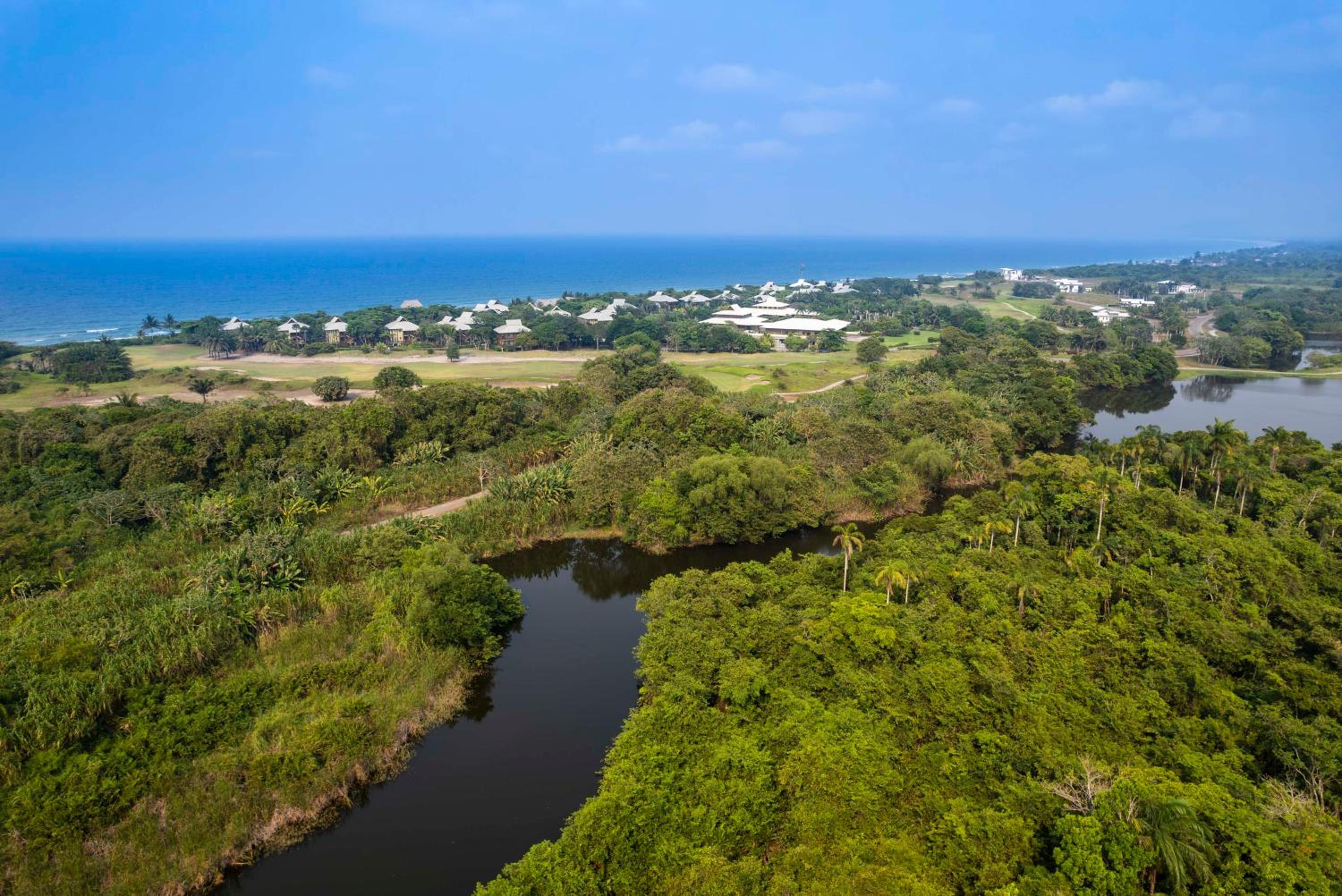 Indura Beach & Golf Resort Curio Collection By Hilton