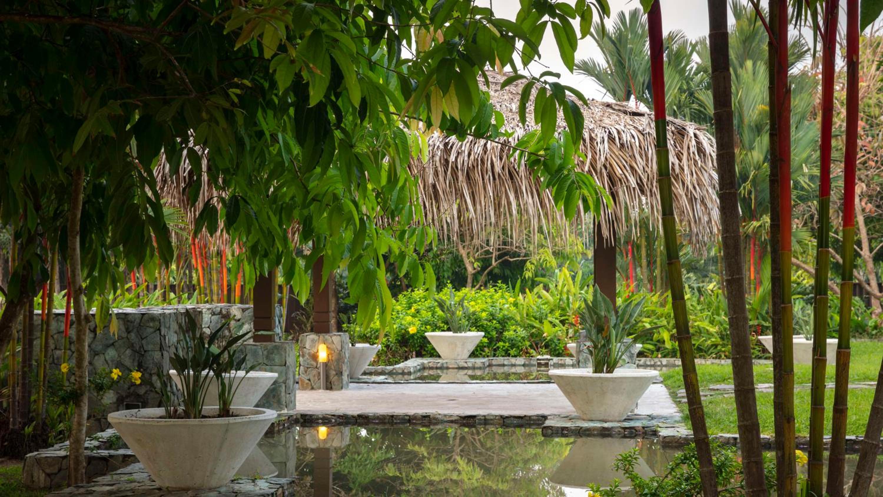 Indura Beach & Golf Resort Curio Collection By Hilton