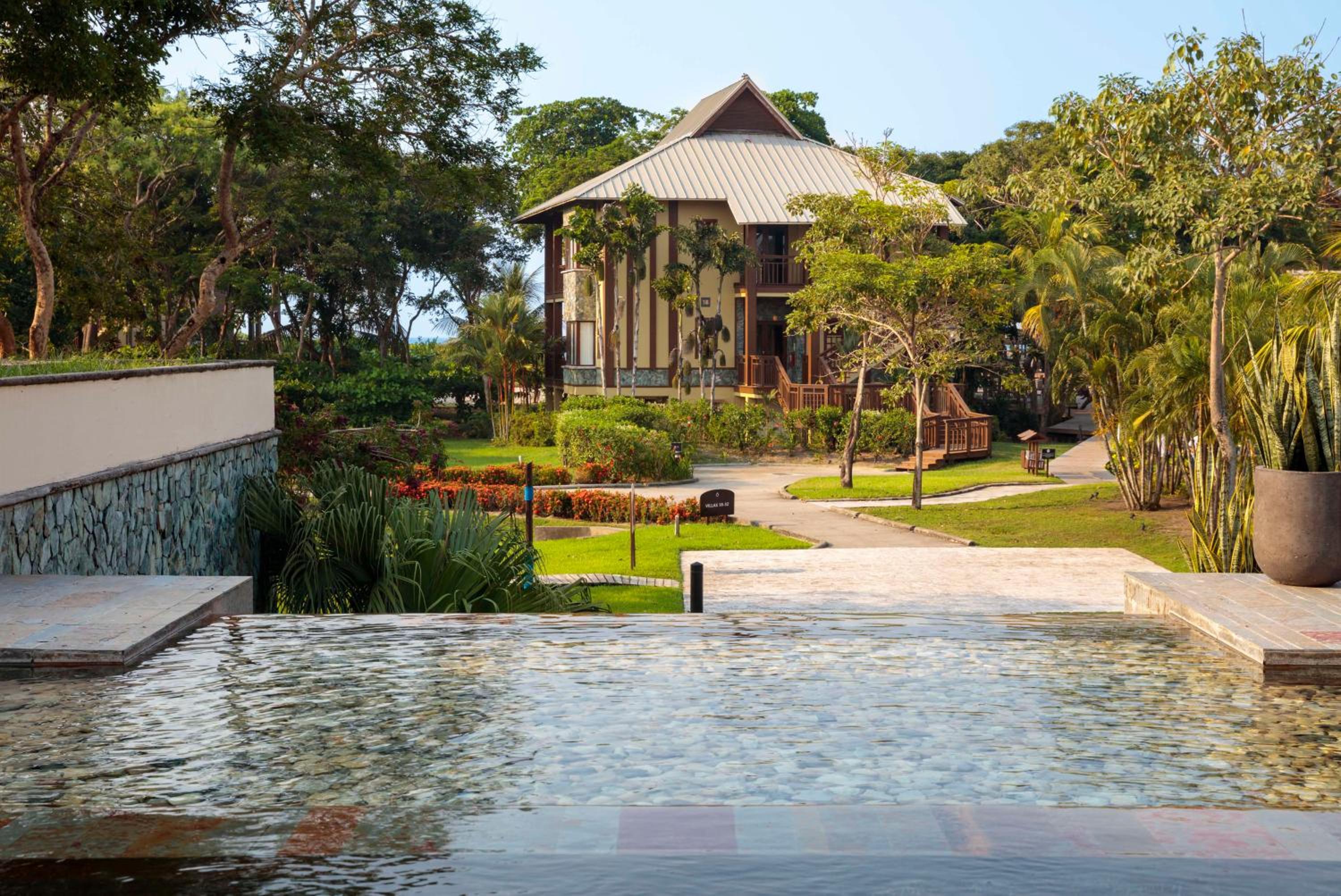Indura Beach & Golf Resort Curio Collection By Hilton