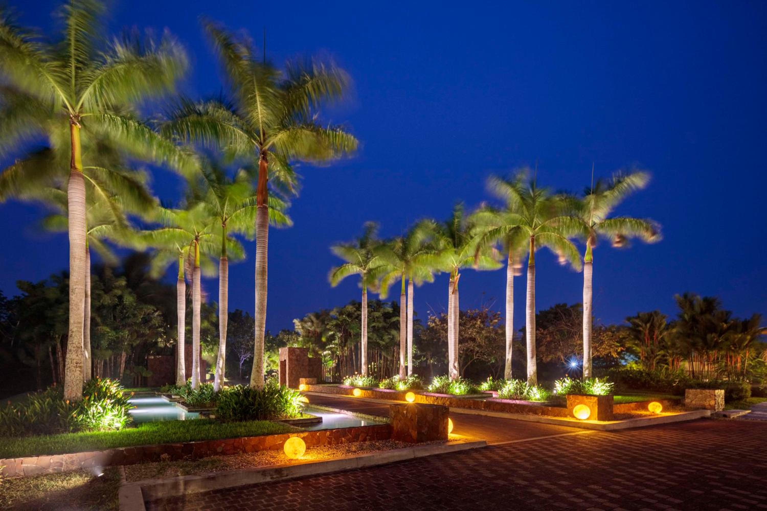 Indura Beach & Golf Resort Curio Collection By Hilton