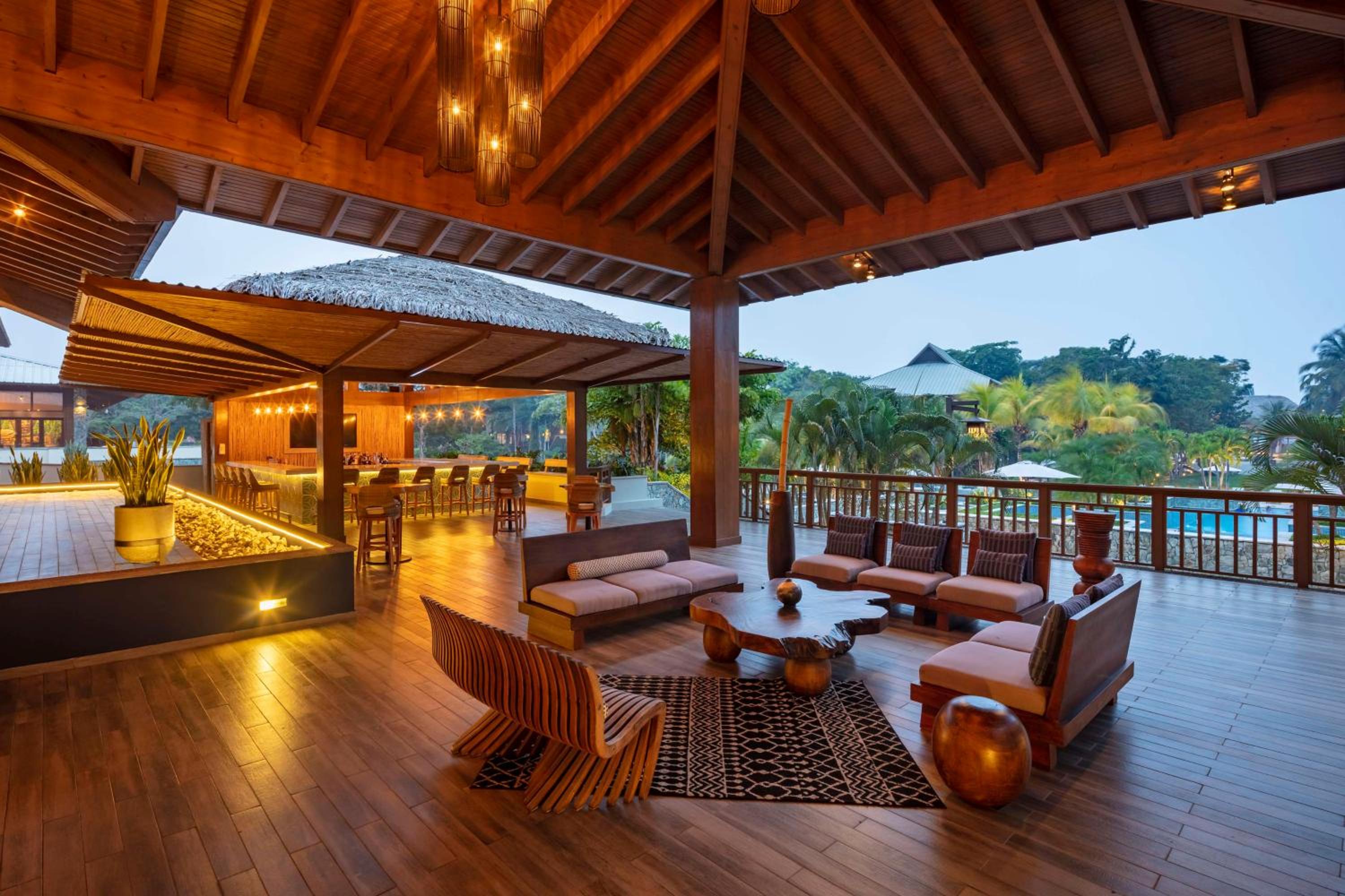 Indura Beach & Golf Resort Curio Collection By Hilton