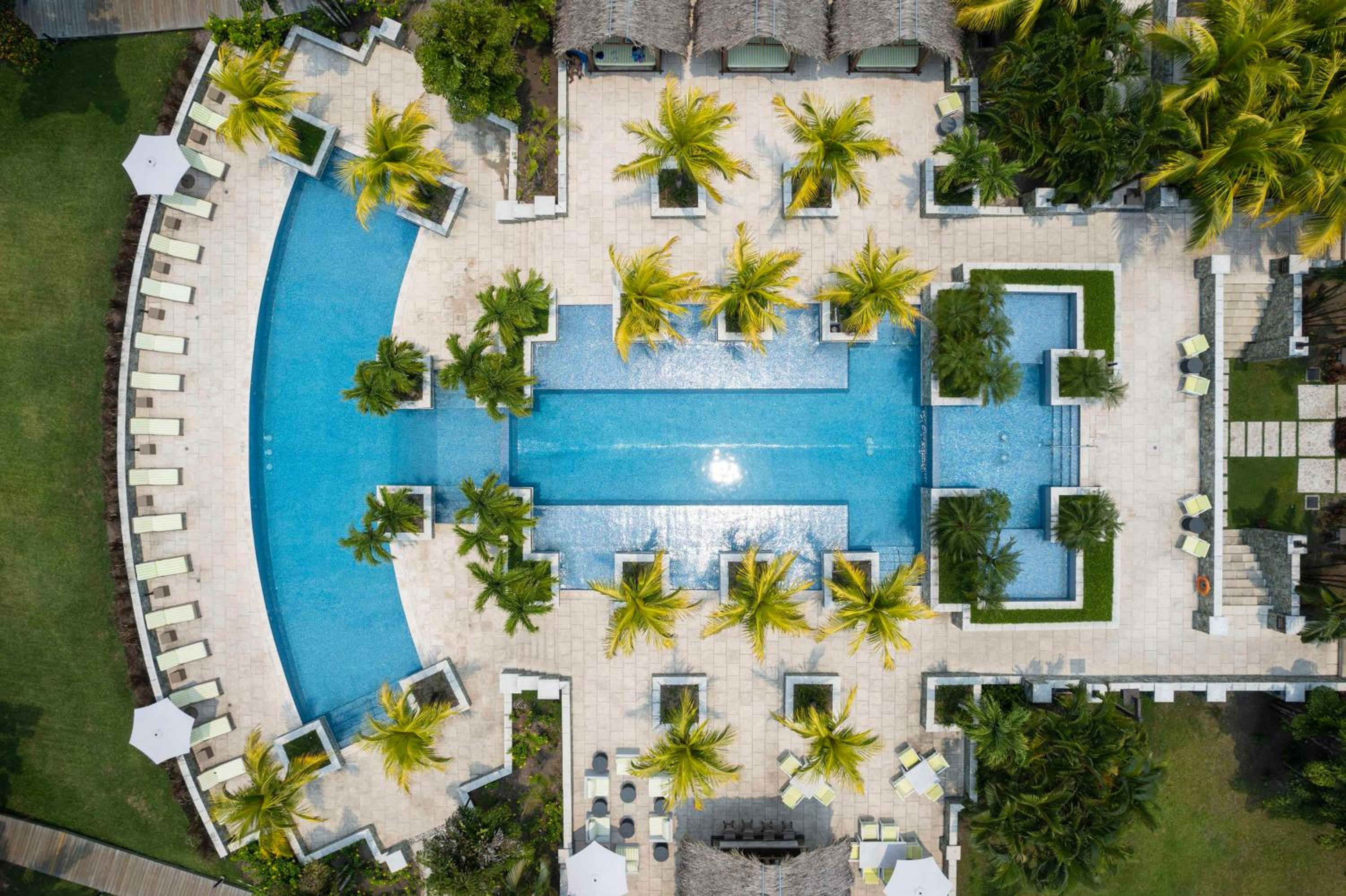 Indura Beach & Golf Resort Curio Collection By Hilton