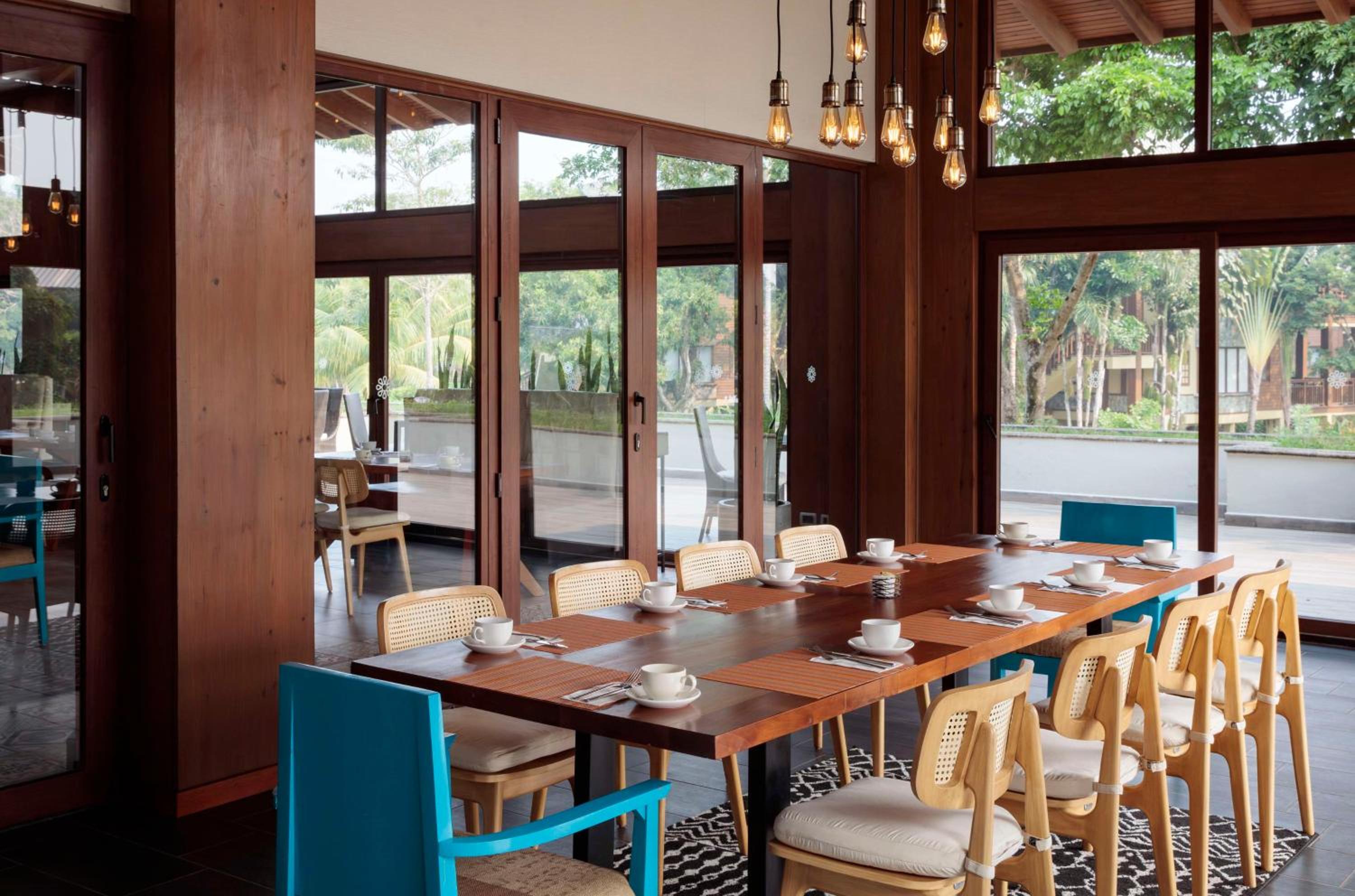 Indura Beach & Golf Resort Curio Collection By Hilton