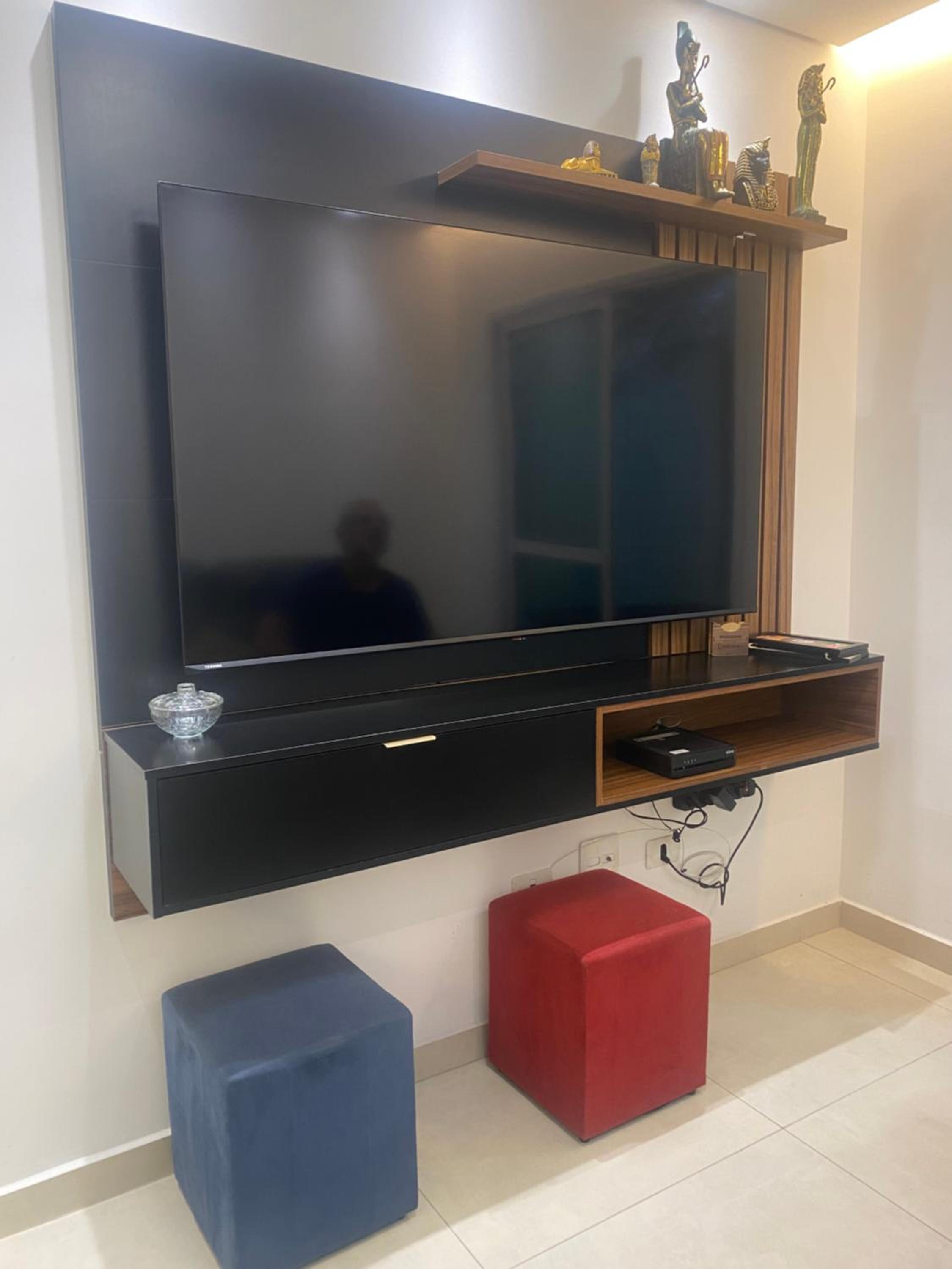 Apê canto do forte,próx praia,centro,garagem,Port 24hs,streaming e Wi-Fi grátis