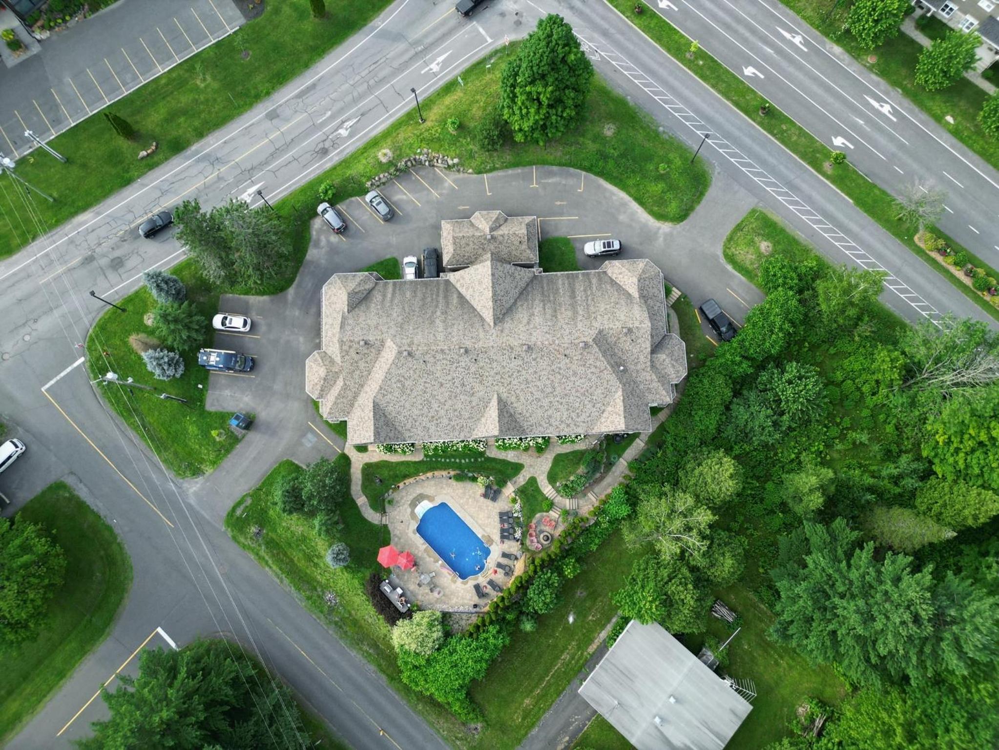 Superbe condo - Navette de Ski Gratuite #202