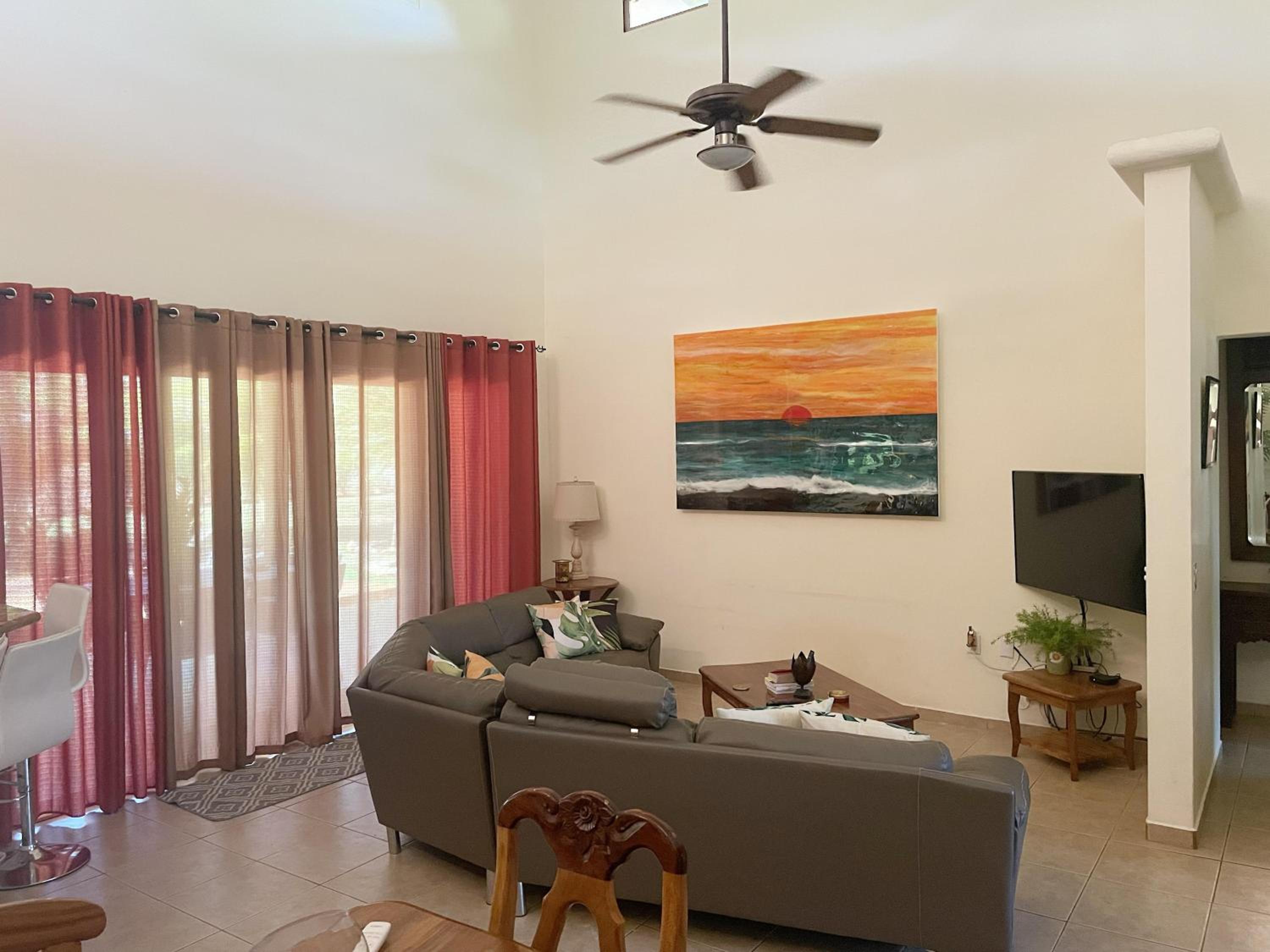 Casa Tropical, Spacious 3 Bedroom Home