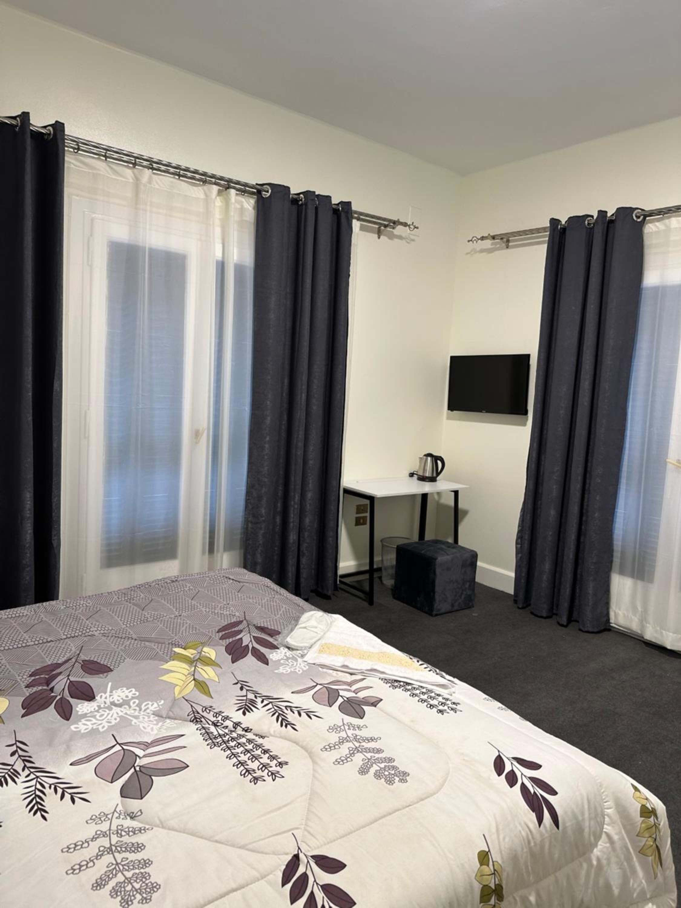 Elegant room in the city center