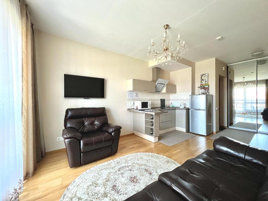 Apartment on avenue Taikos 120 C view 2