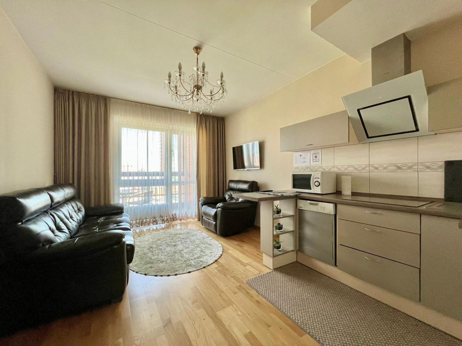 Apartment on avenue Taikos 120 C view 3