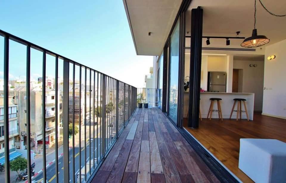beautiful 2 bed rooms apartment on the beach view 5