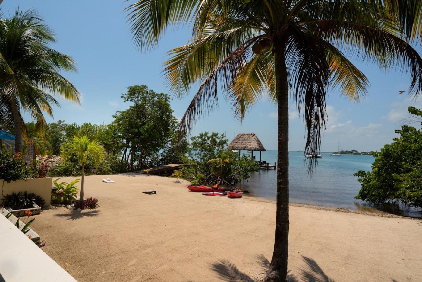Island Time Gecko - Private Island Beachfront Villa 1 Min From Village
