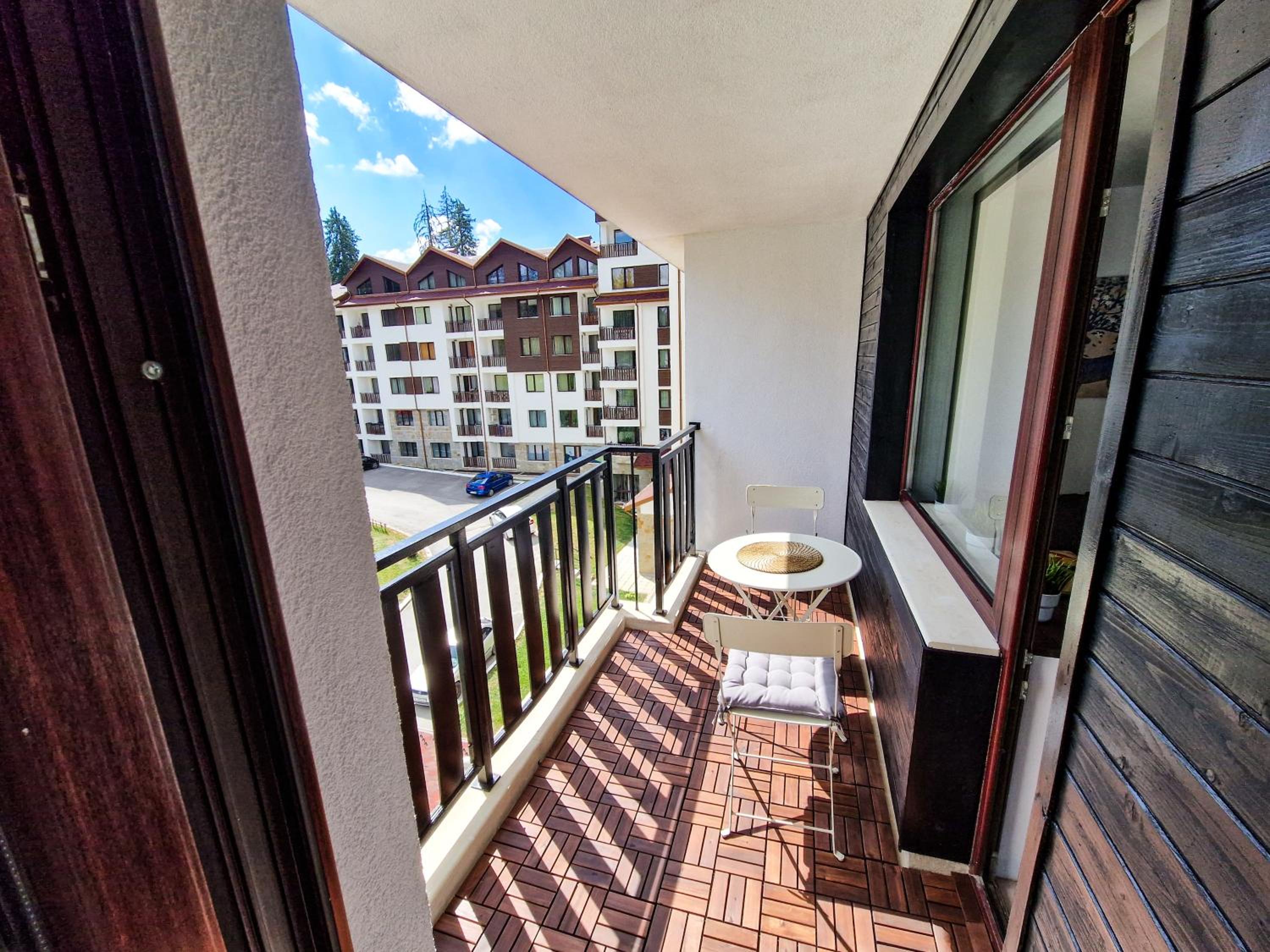 Sunny Apartment C25