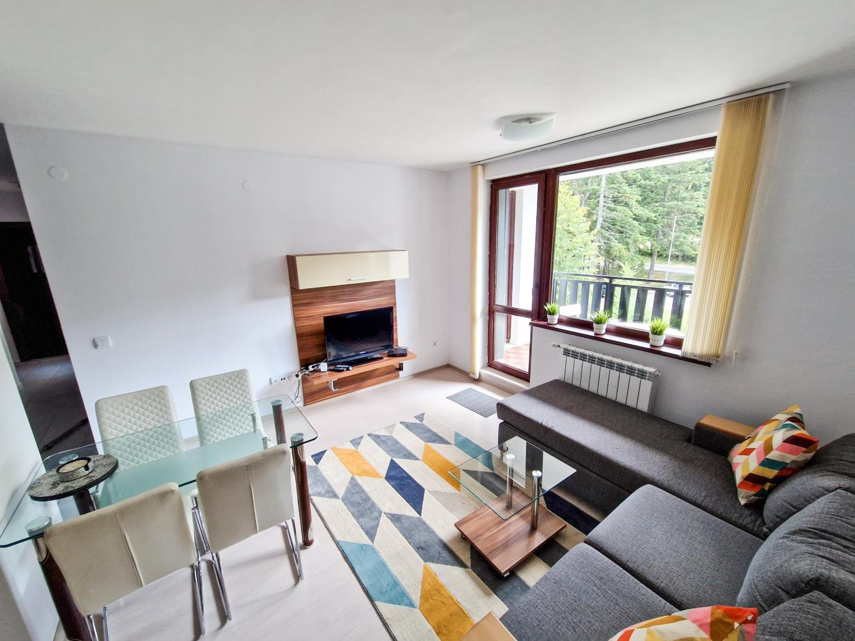 Sunny Apartment C25