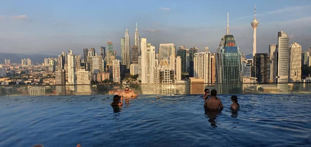 Regalia Luxury Suites KLCC - by Cozy Stay