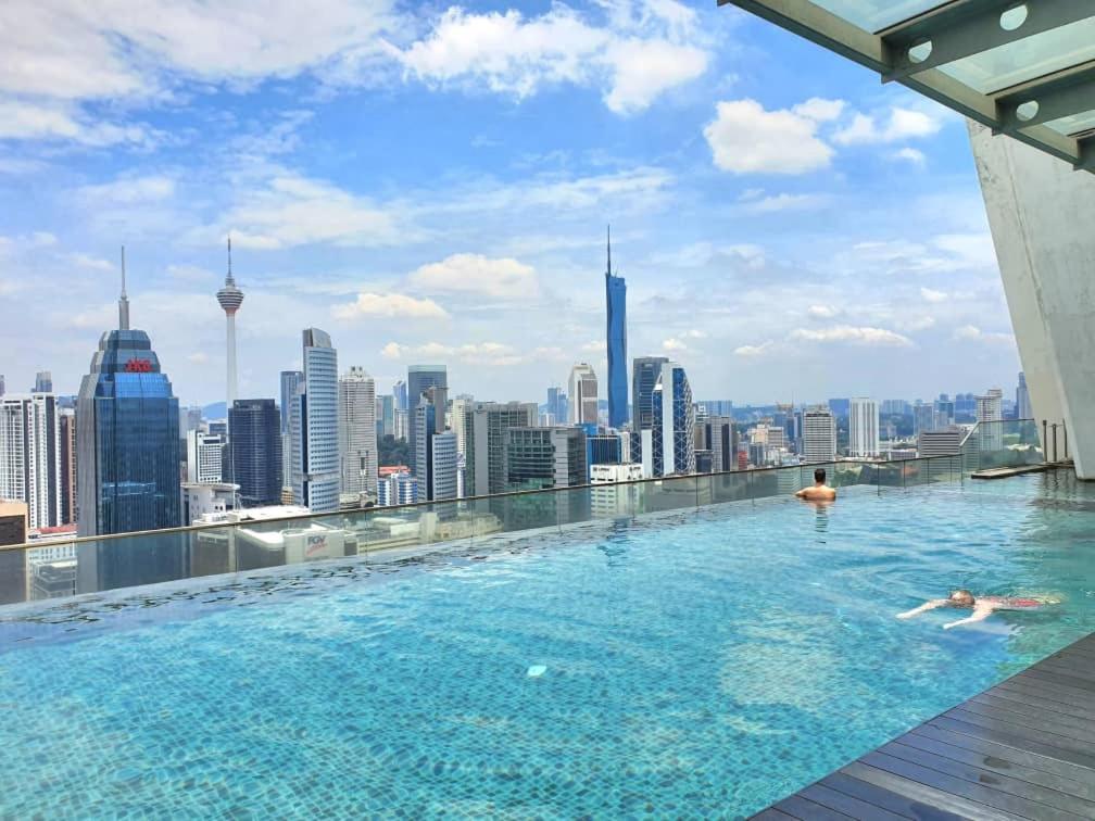 Regalia Luxury Suites KLCC - by Cozy Stay