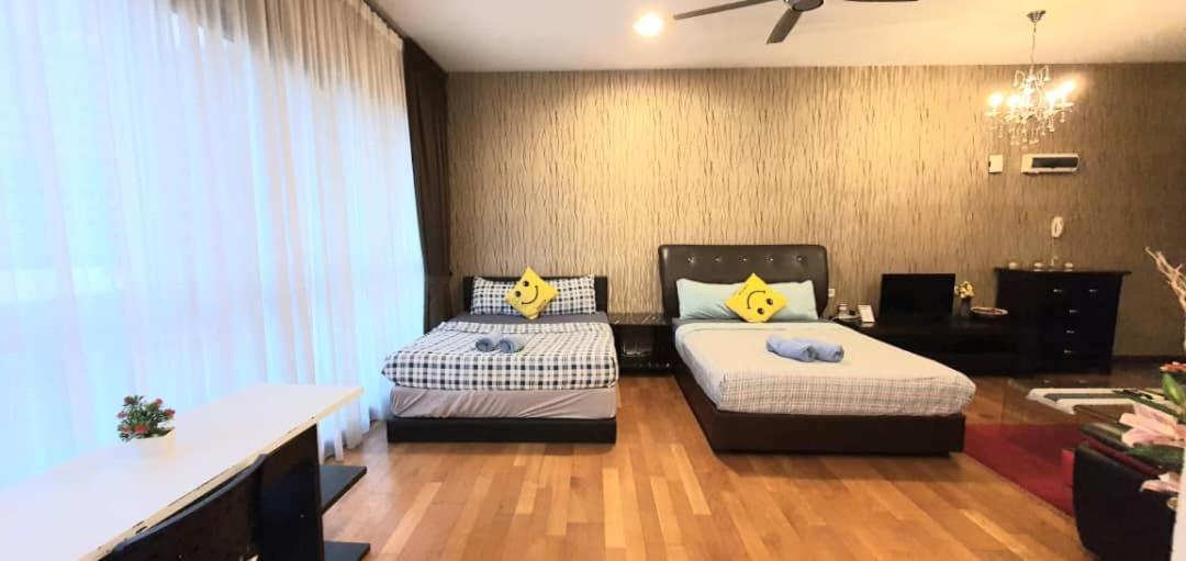 Regalia Luxury Suites KLCC - by Cozy Stay