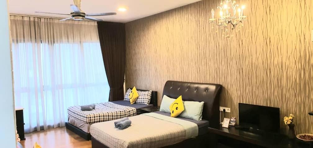 Regalia Luxury Suites KLCC - by Cozy Stay
