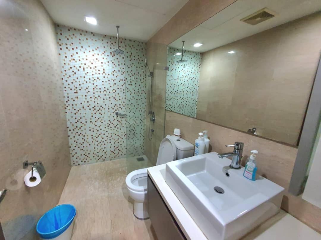 Regalia Luxury Suites KLCC - by Cozy Stay