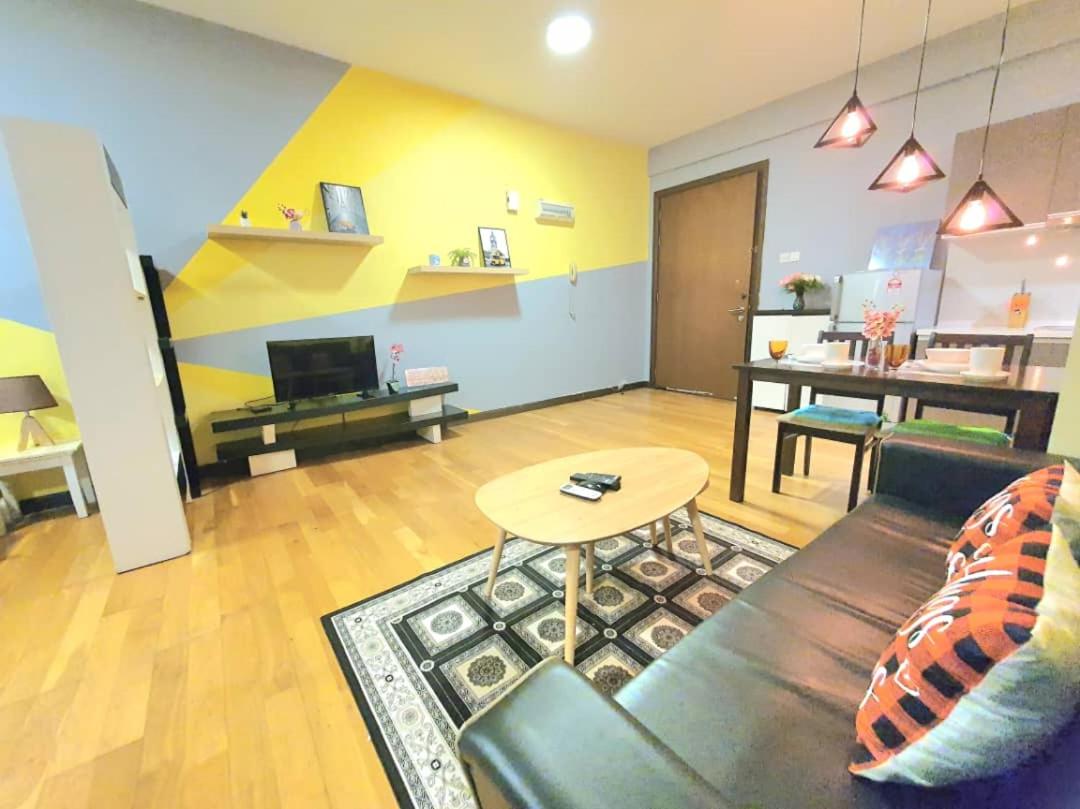 Regalia Luxury Suites KLCC - by Cozy Stay