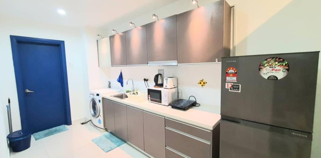 Regalia Luxury Suites KLCC - by Cozy Stay