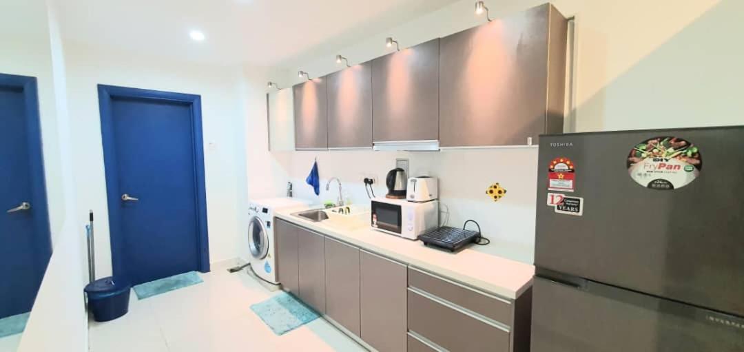 Regalia Luxury Suites KLCC - by Cozy Stay