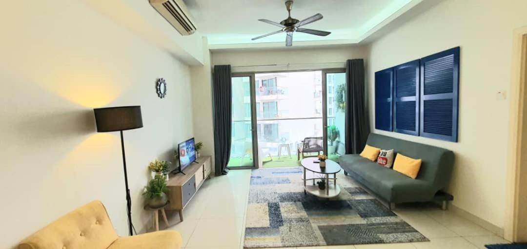 Regalia Luxury Suites KLCC - by Cozy Stay
