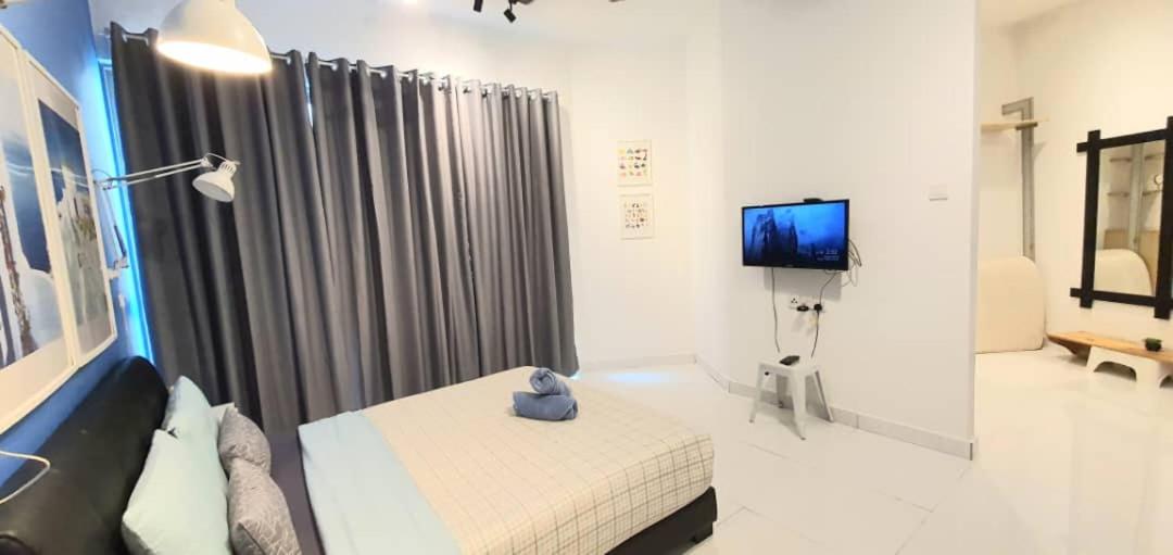 Regalia Luxury Suites KLCC - by Cozy Stay