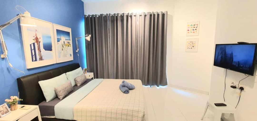 Regalia Luxury Suites KLCC - by Cozy Stay