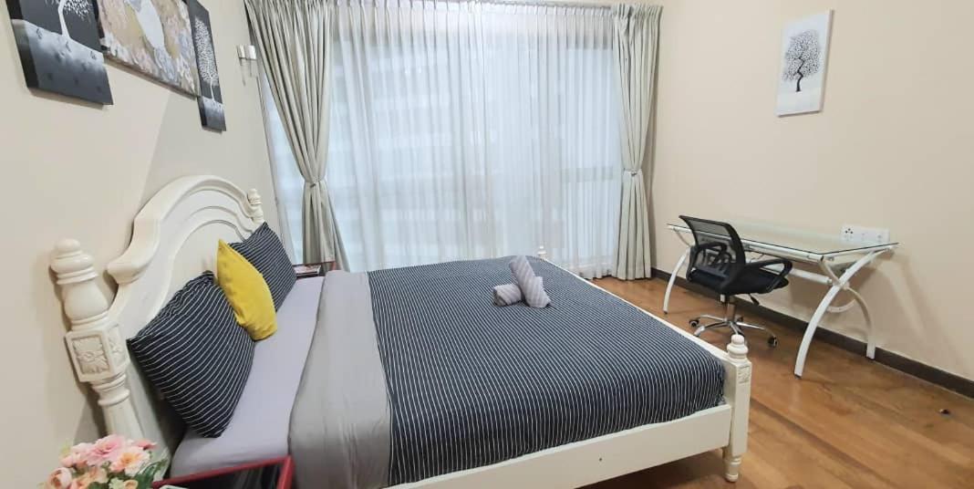 Regalia Luxury Suites KLCC - by Cozy Stay