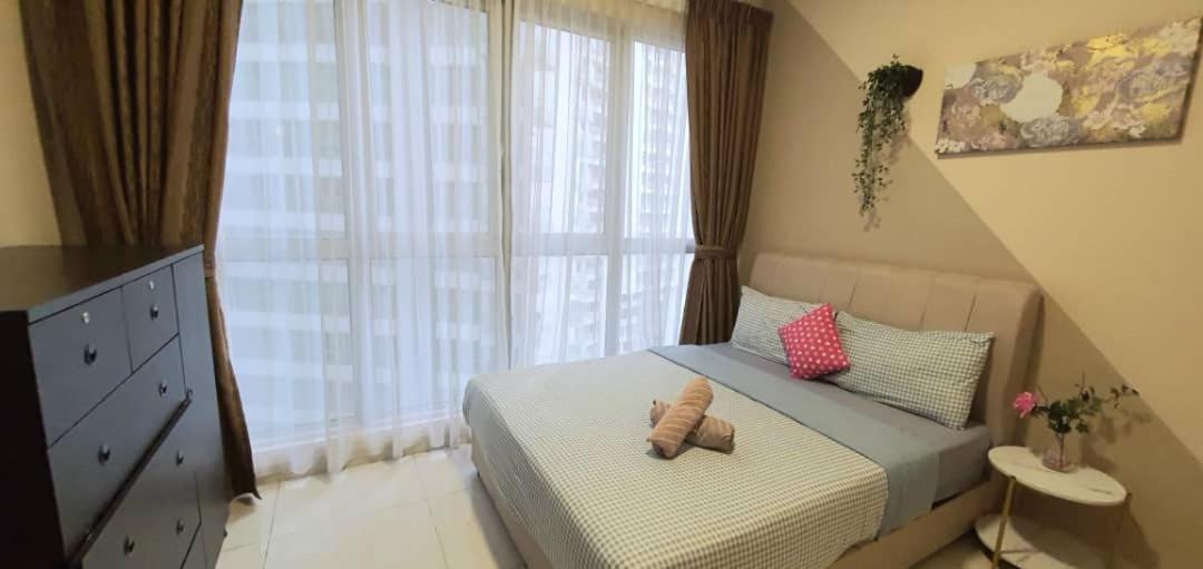 Regalia Luxury Suites KLCC - by Cozy Stay