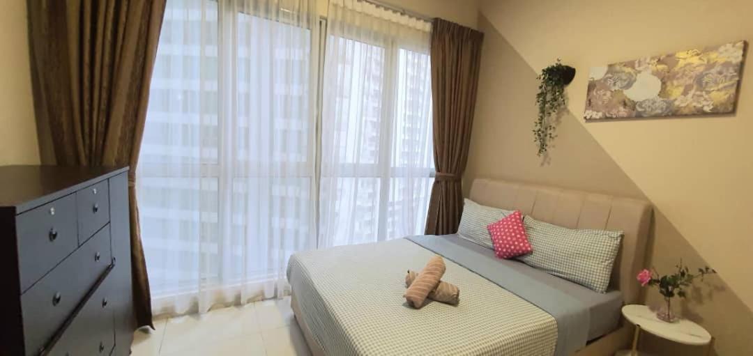 Regalia Luxury Suites KLCC - by Cozy Stay