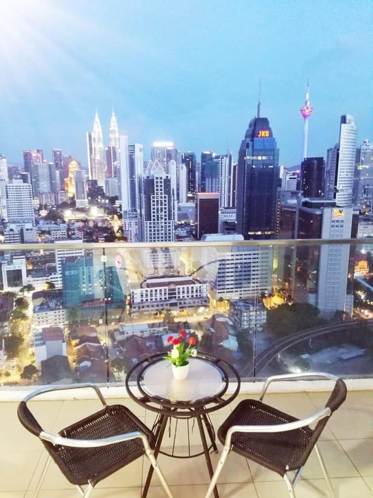 Regalia Luxury Suites KLCC - by Cozy Stay