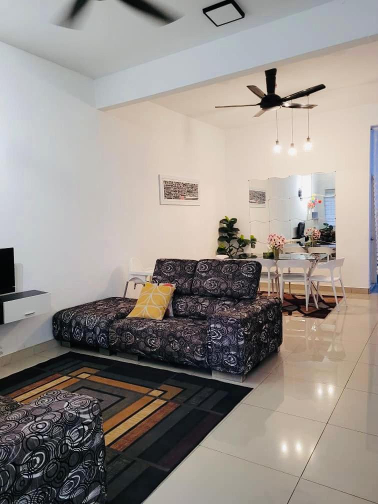 Andra Homestay KLIA photo 4