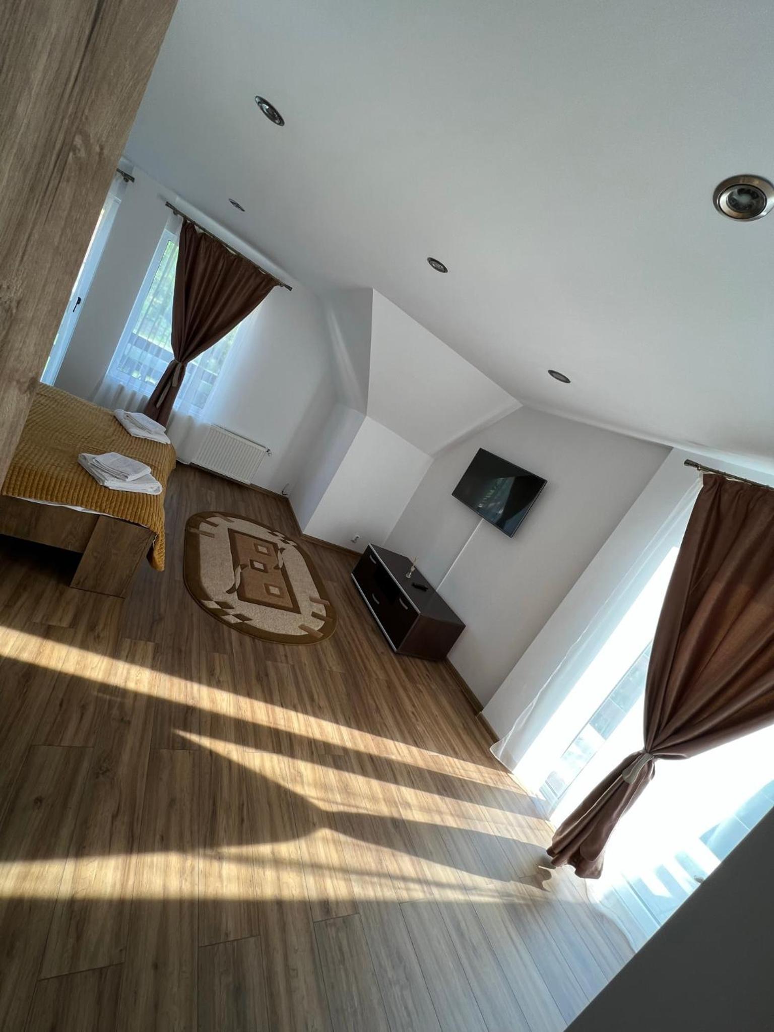 Vila Vibrant view 2