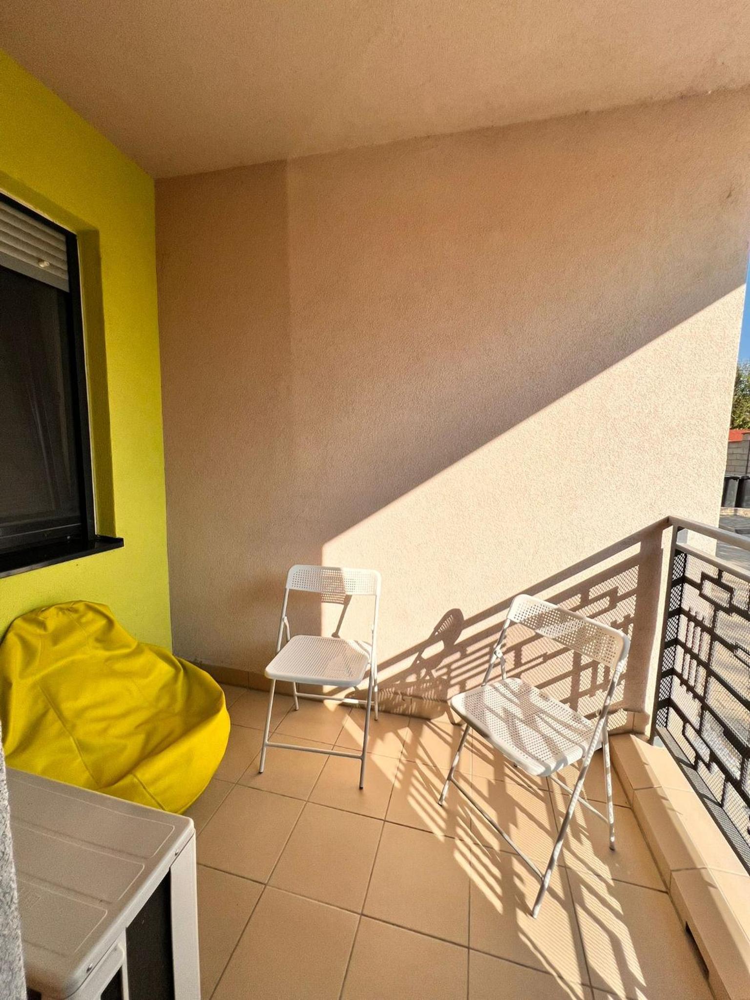 Cozy Apartment with private parking
