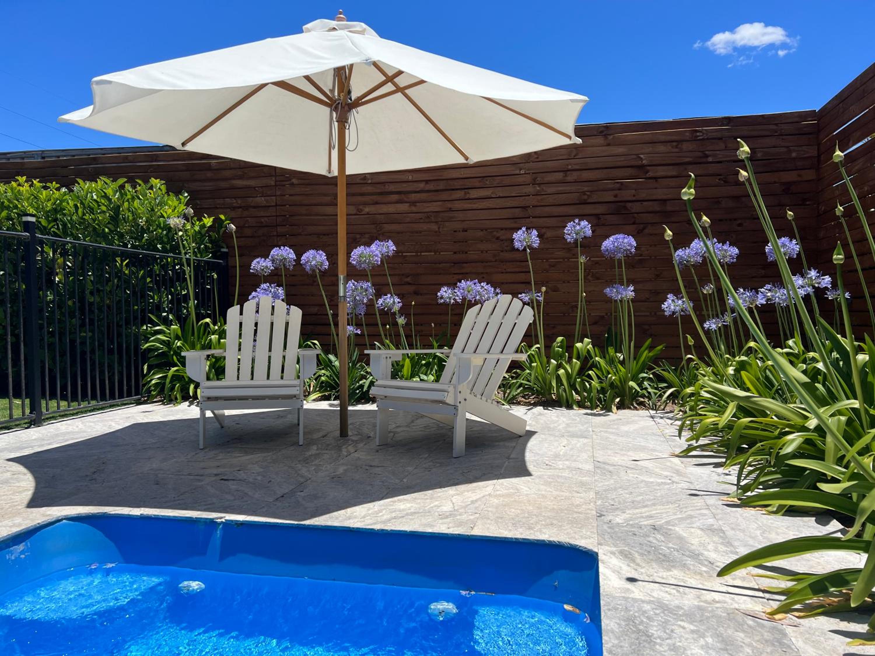 Macleay Cottage with plunge pool and local arts