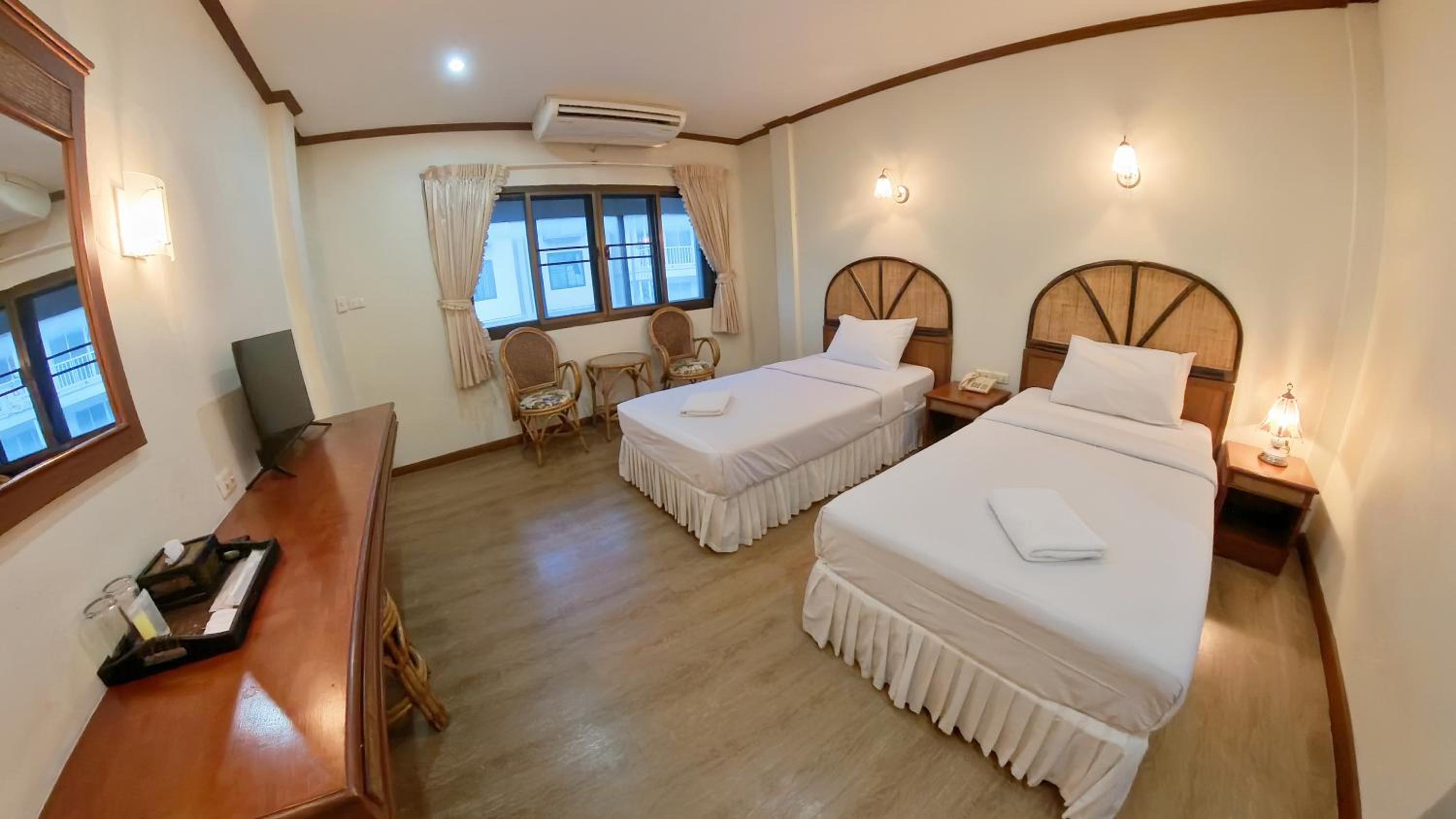 Roongruang Hotel
