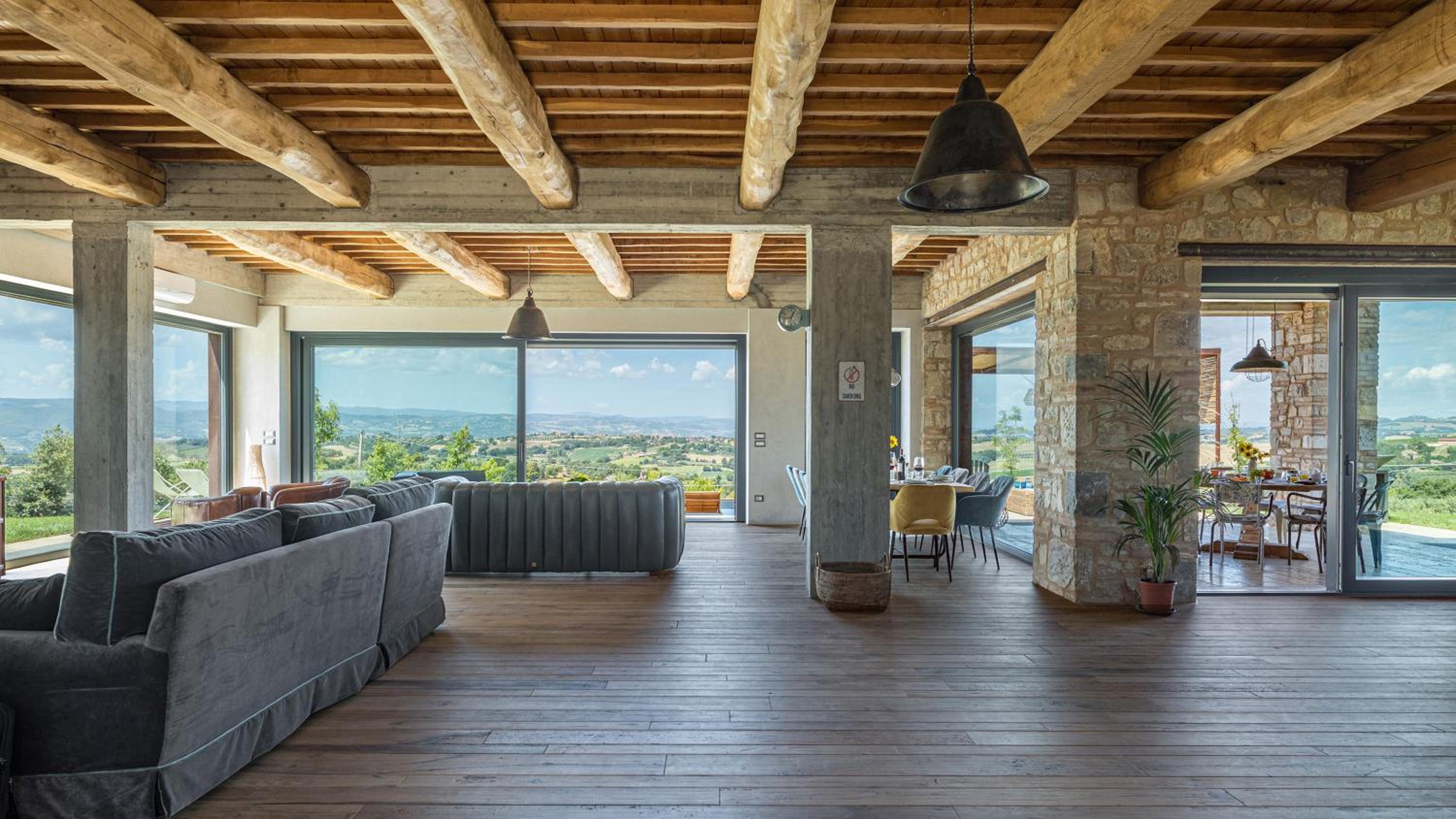 CASALE THE PLACE 6&2, Emma Villas