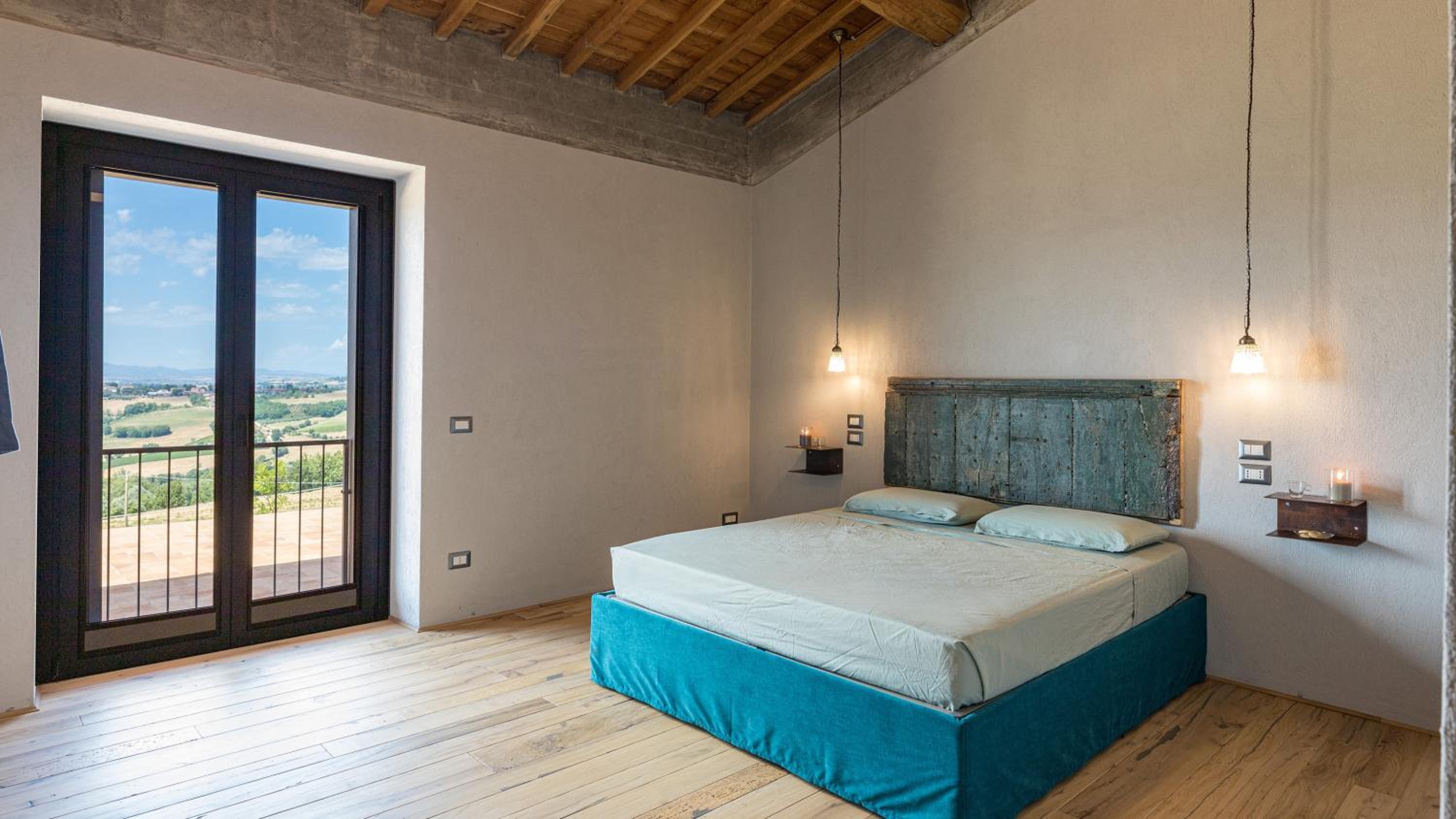 CASALE THE PLACE 6&2, Emma Villas