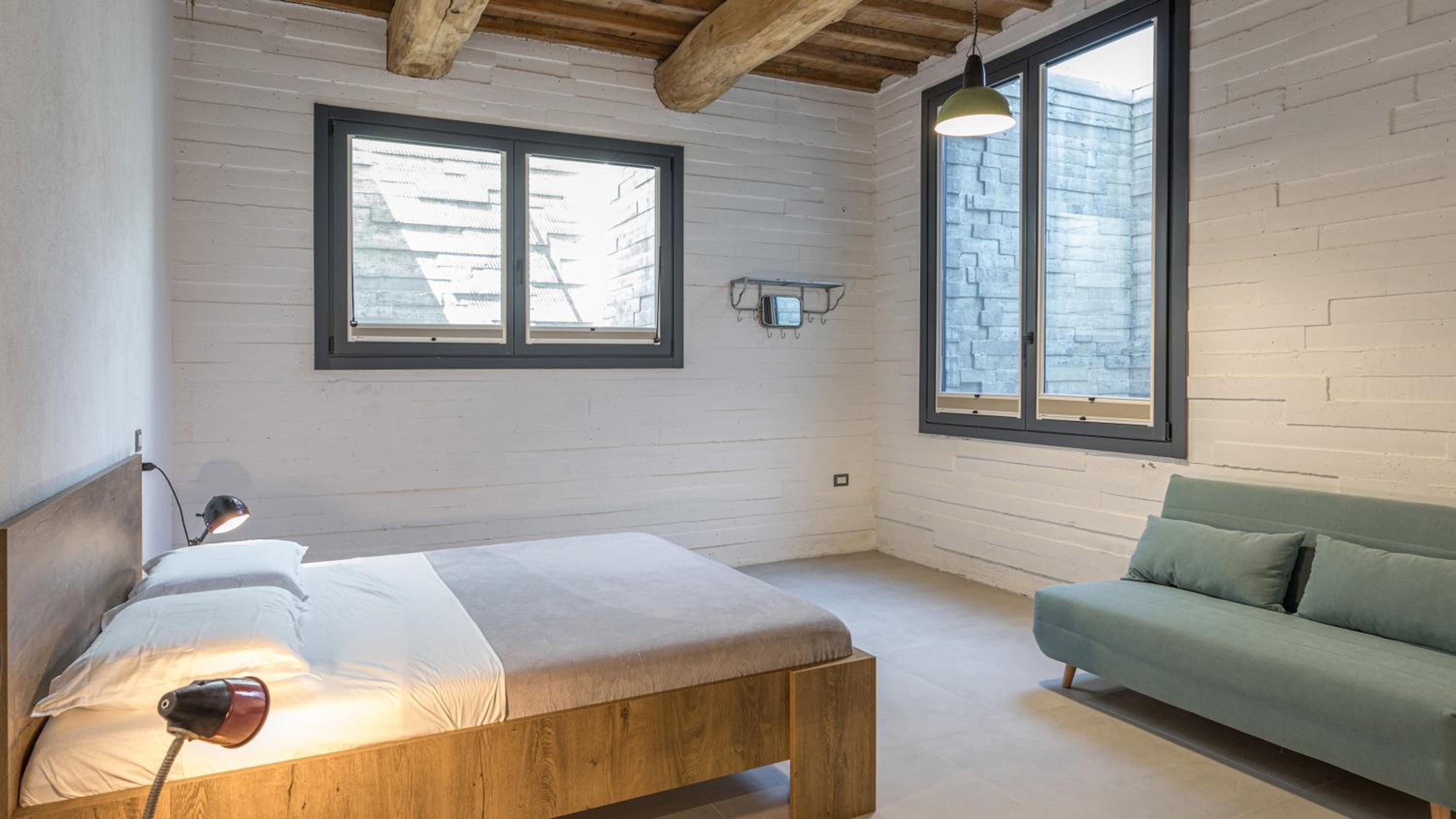 CASALE THE PLACE 6&2, Emma Villas