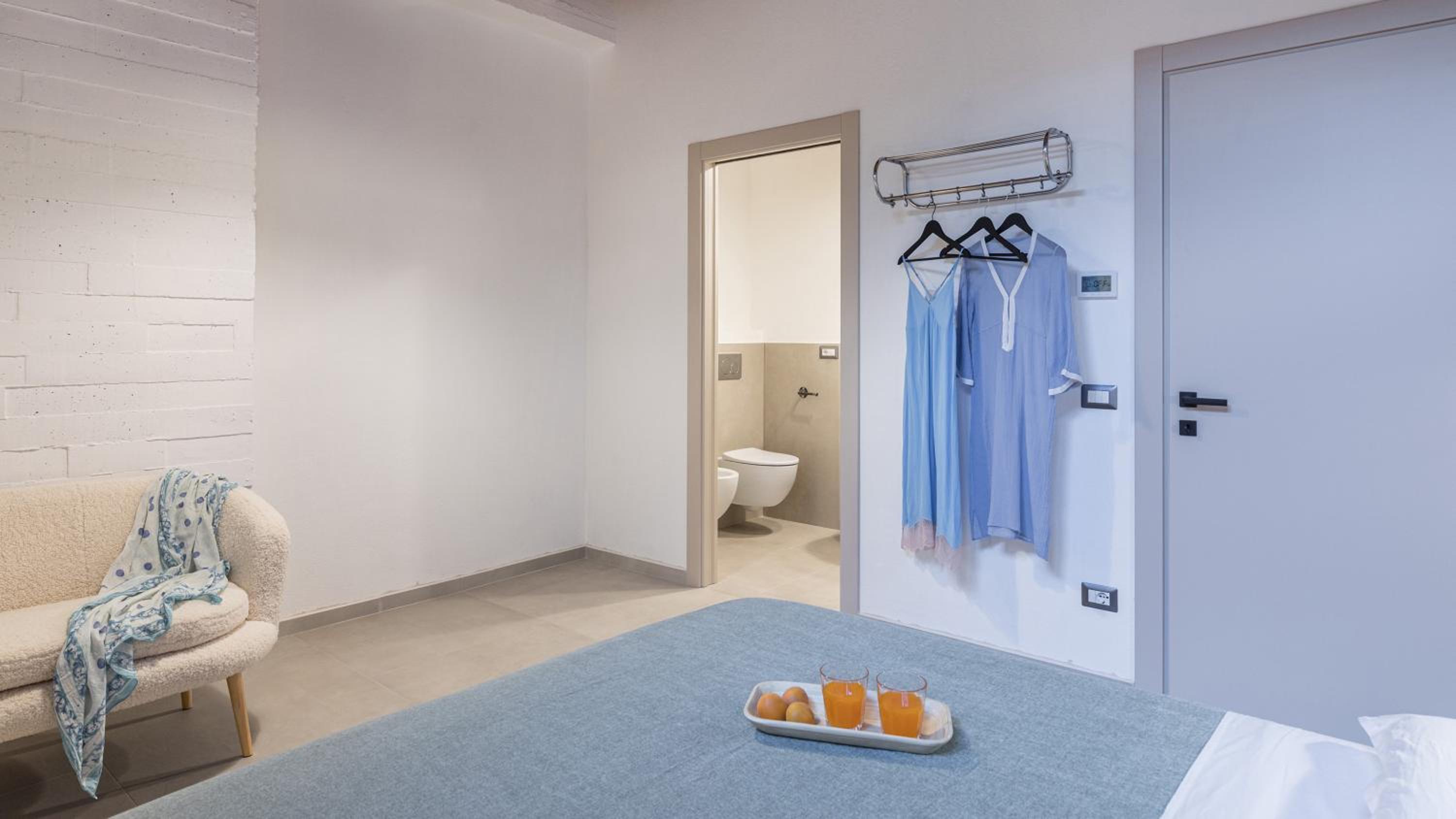 CASALE THE PLACE 6&2, Emma Villas