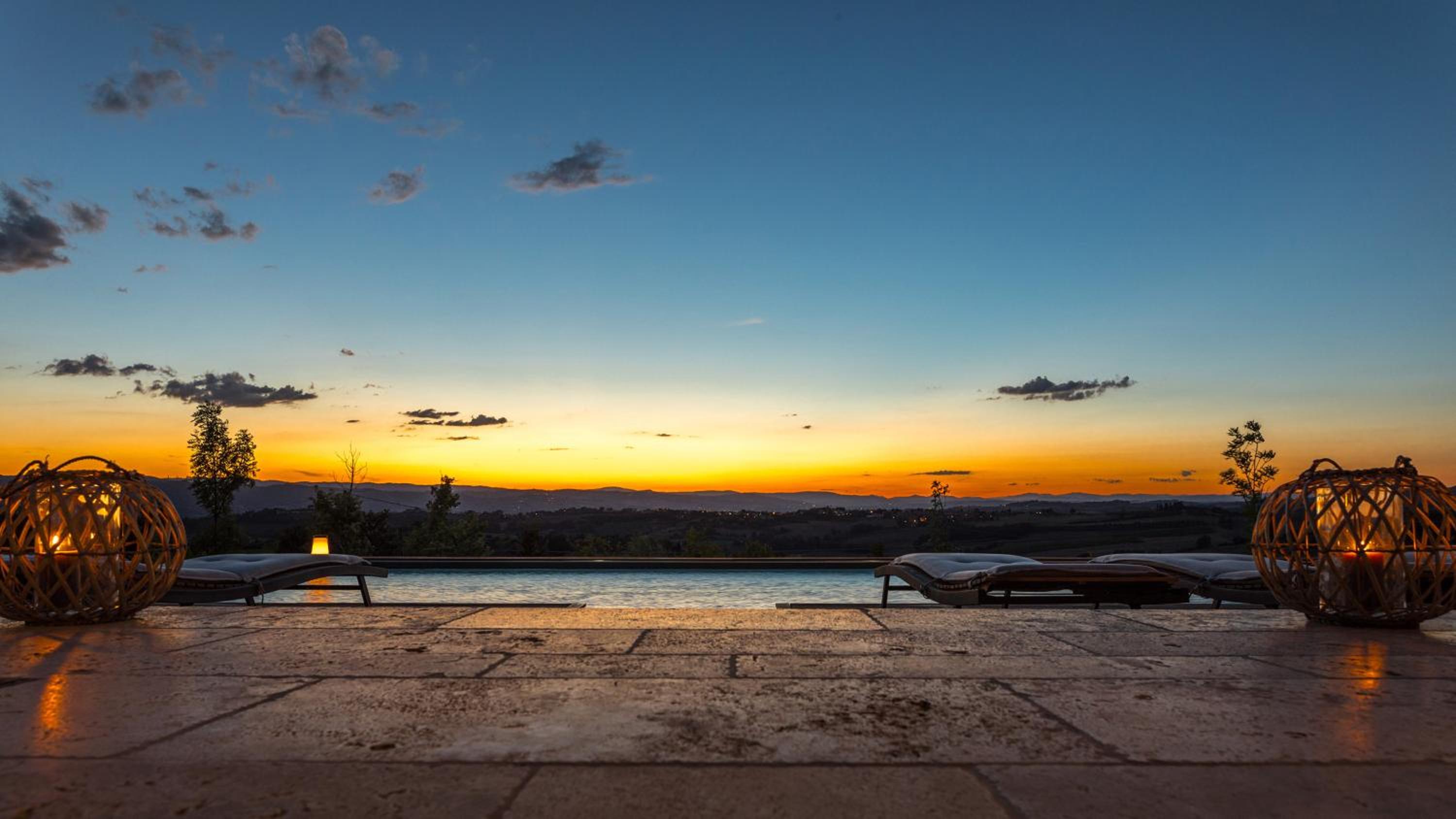 CASALE THE PLACE 6&2, Emma Villas
