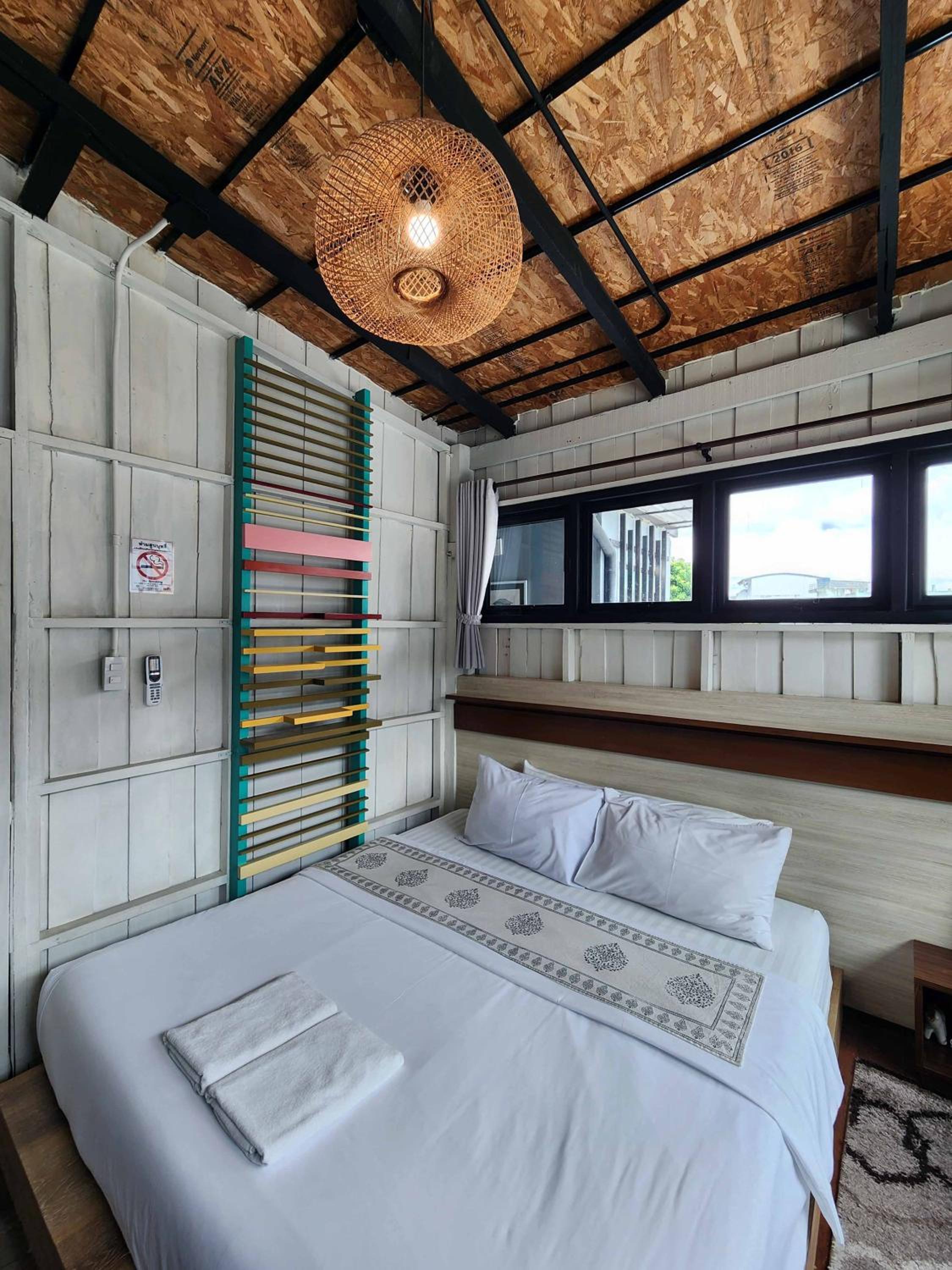 Baan Mai Kradan Hostel Chiang Rai