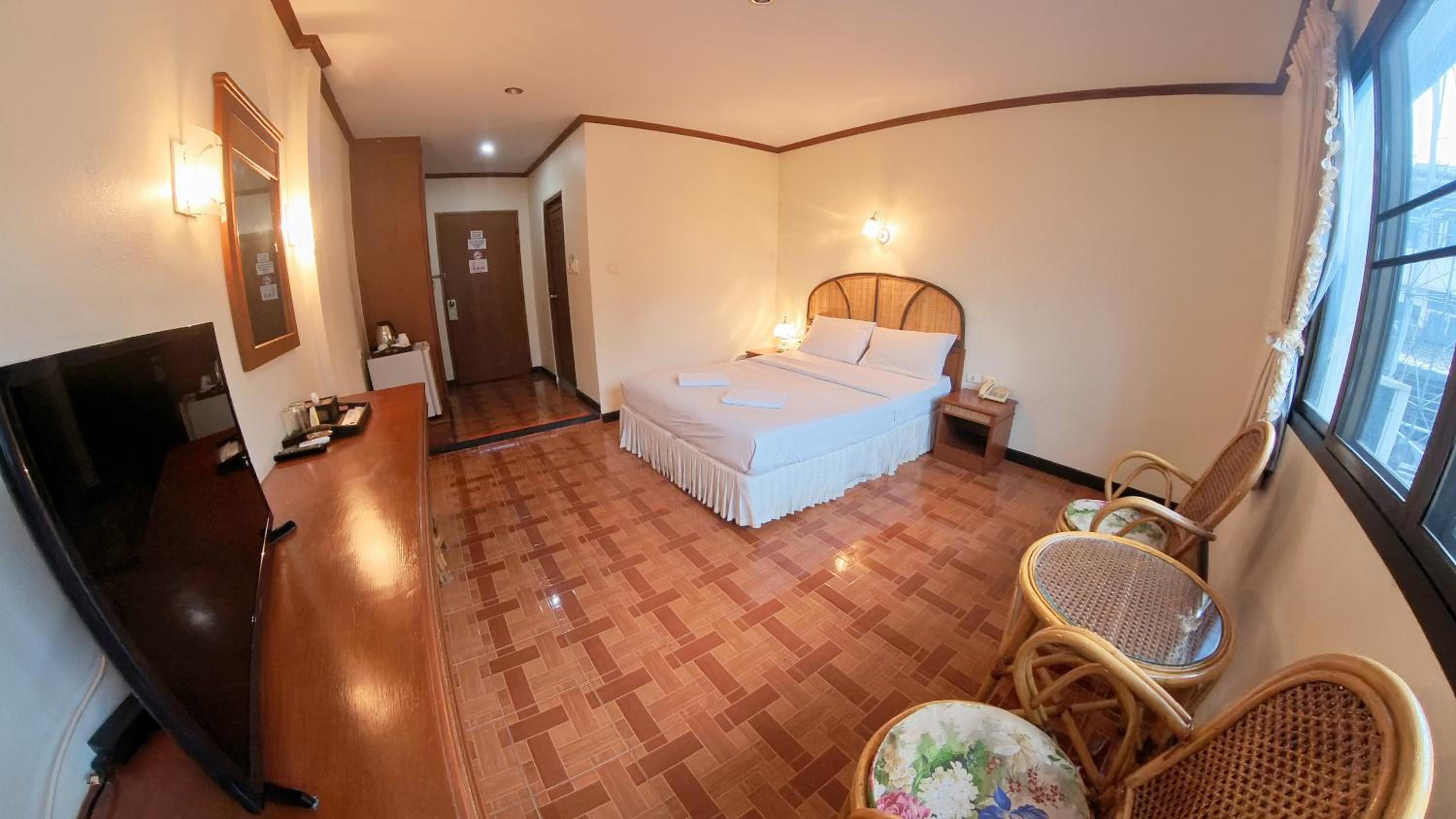 Roongruang Hotel