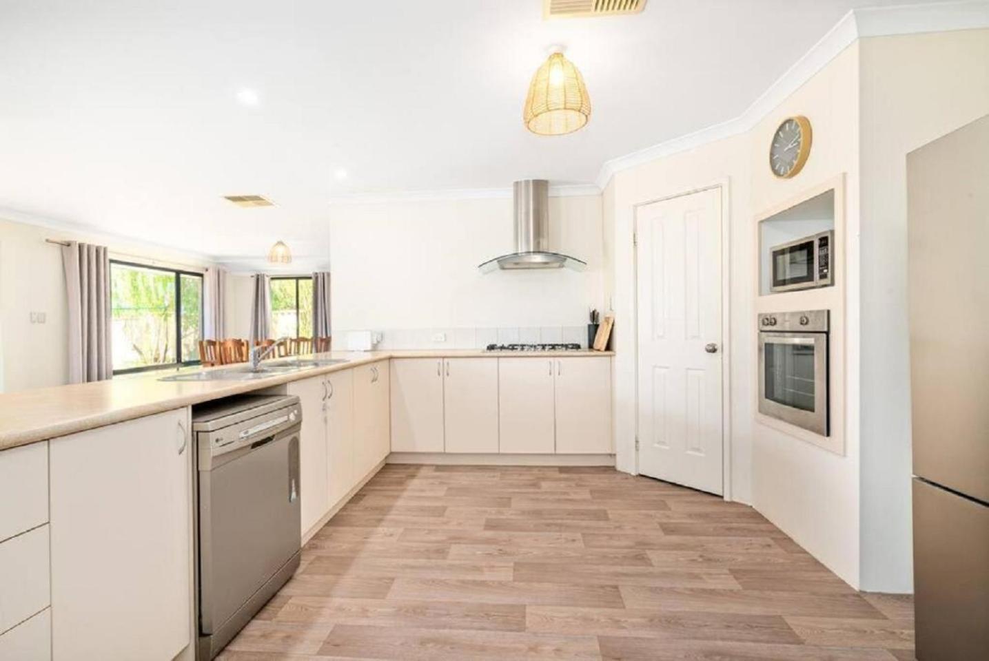 Sandpiper House - Family & Pet Friendly